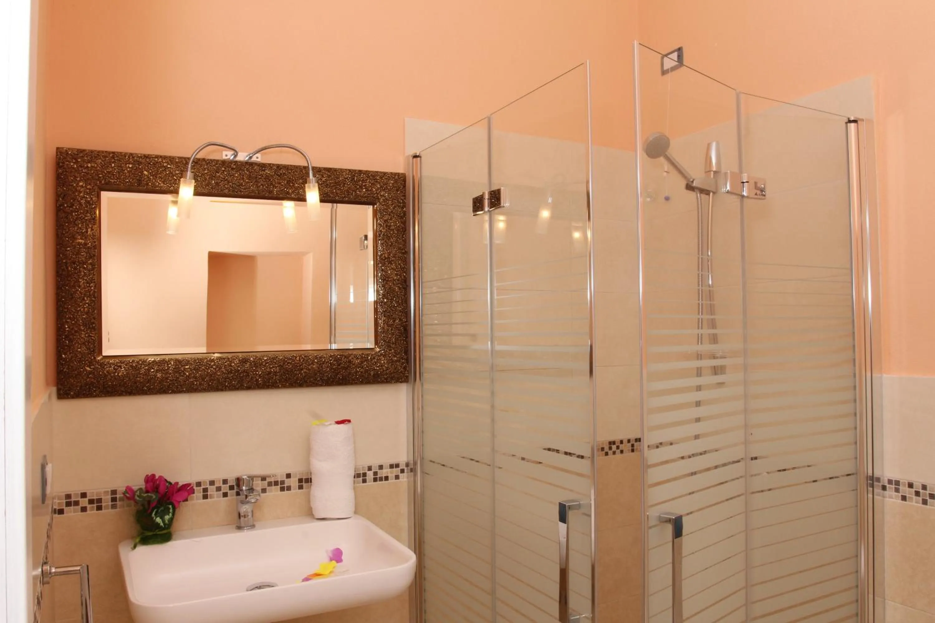 Shower in Tenuta Paifer