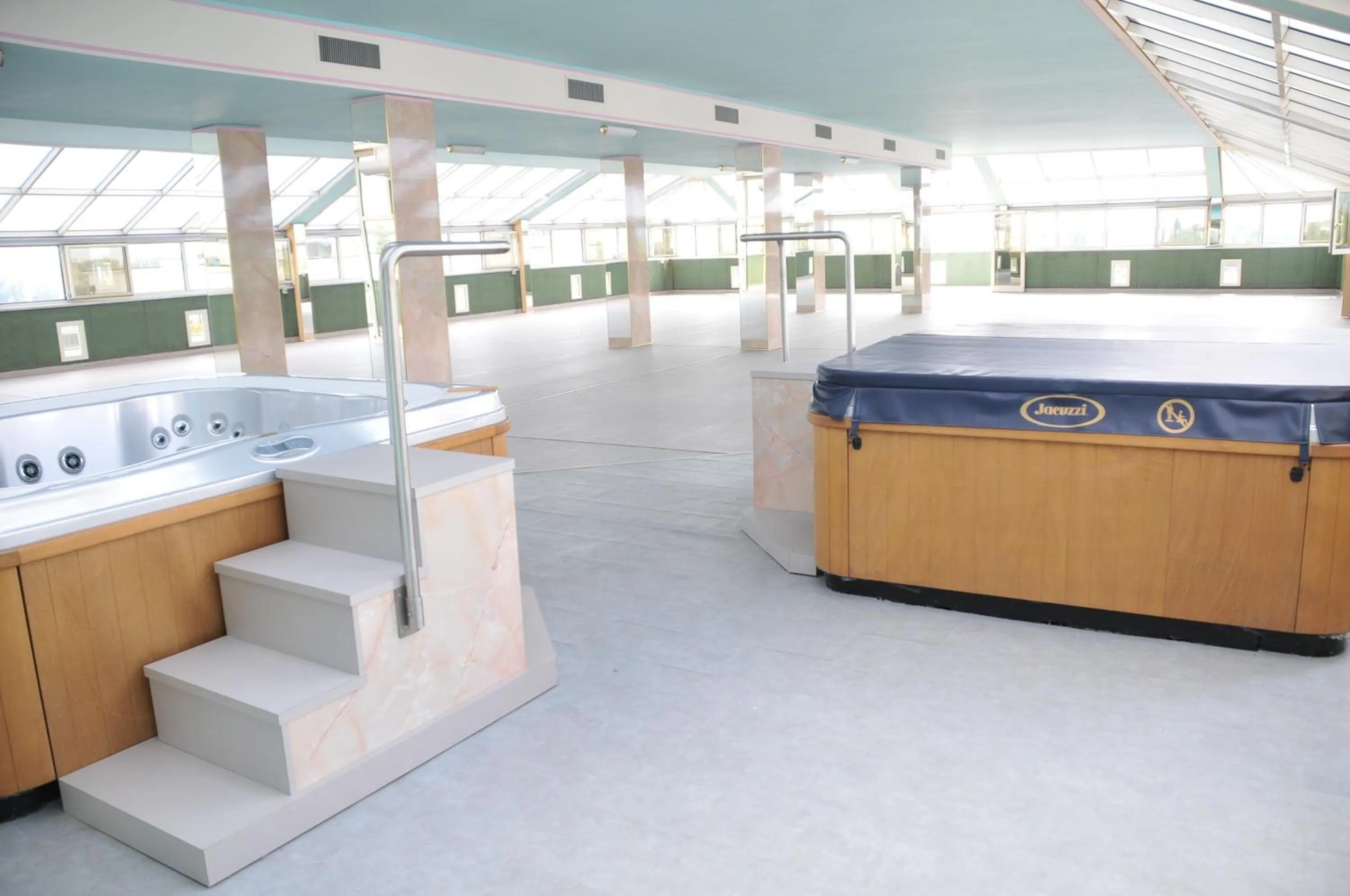 Hot Tub in Hotel Verdi