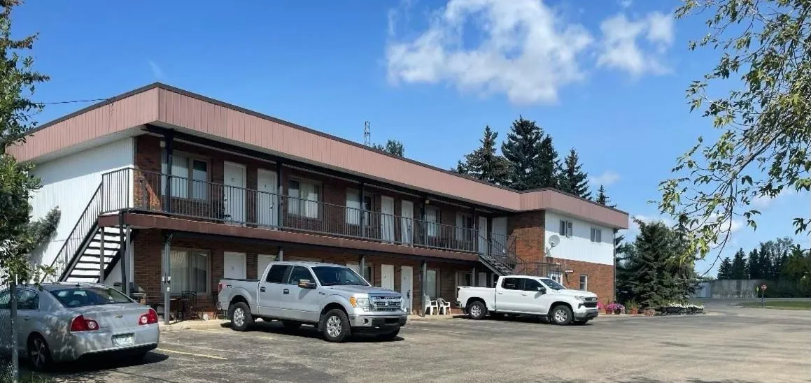 Property building in Rest Easy Motel