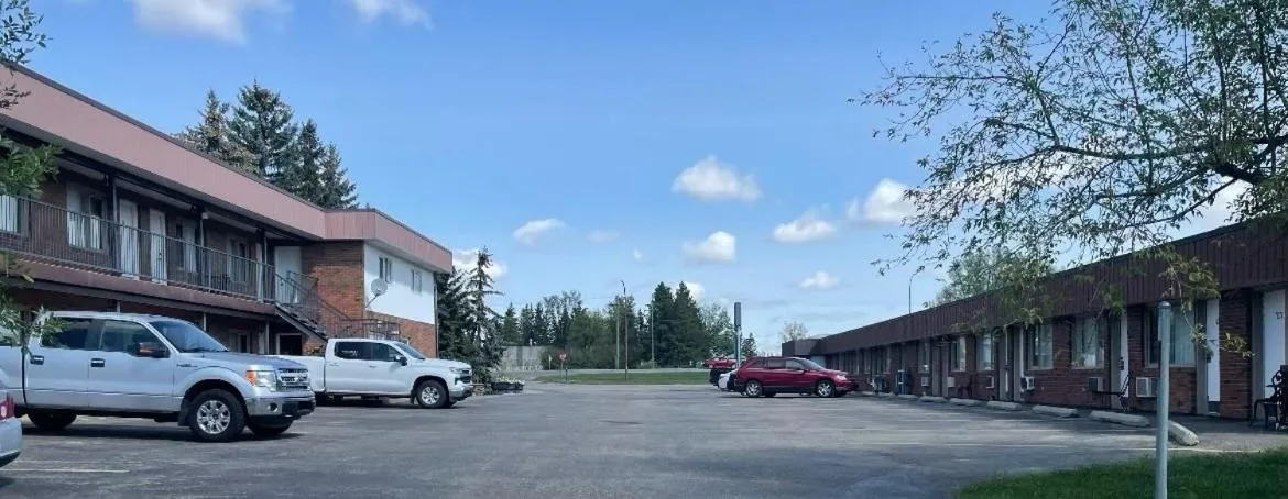 Property building in Rest Easy Motel