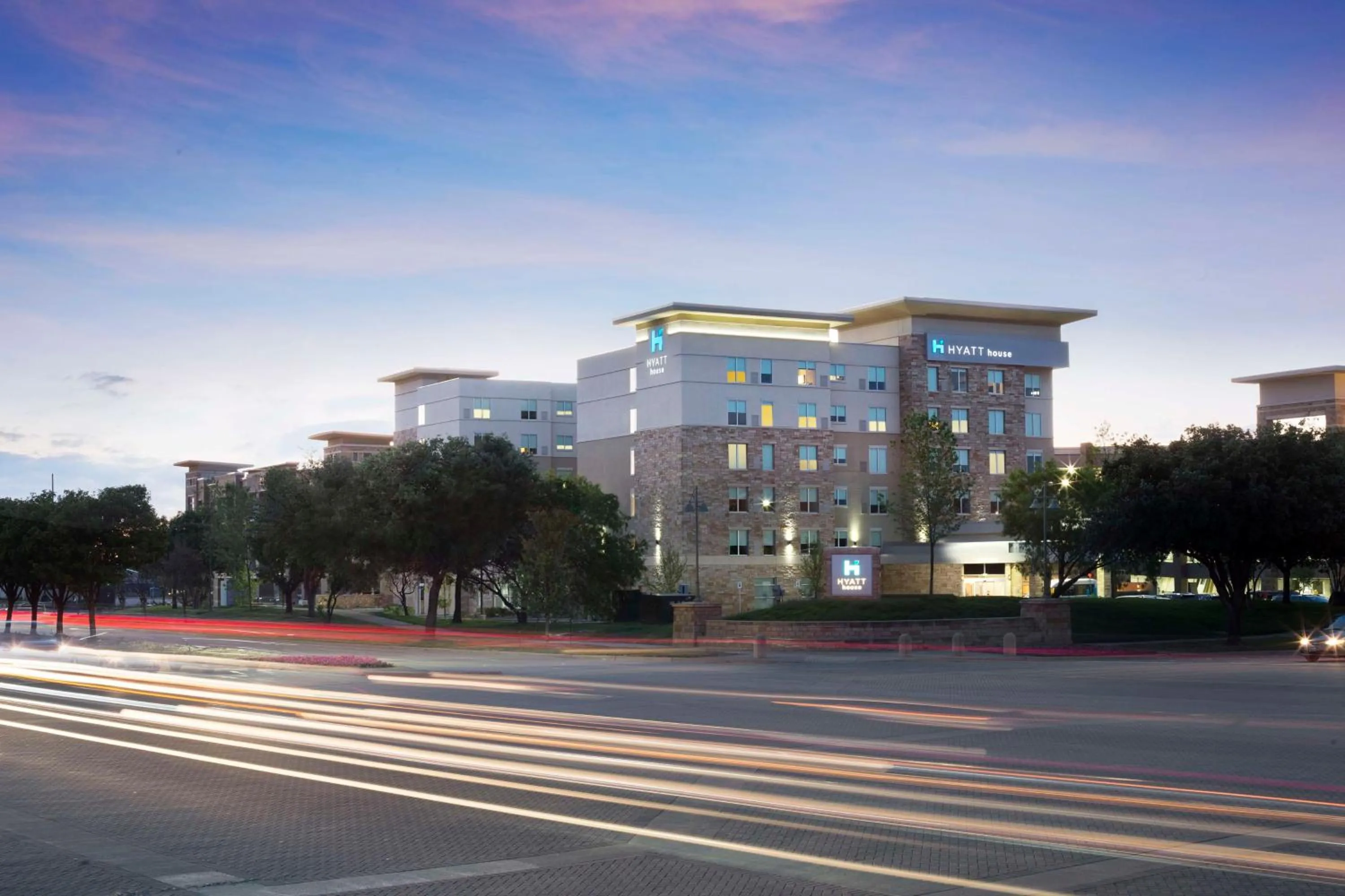 Property building in Hyatt House Dallas / Frisco