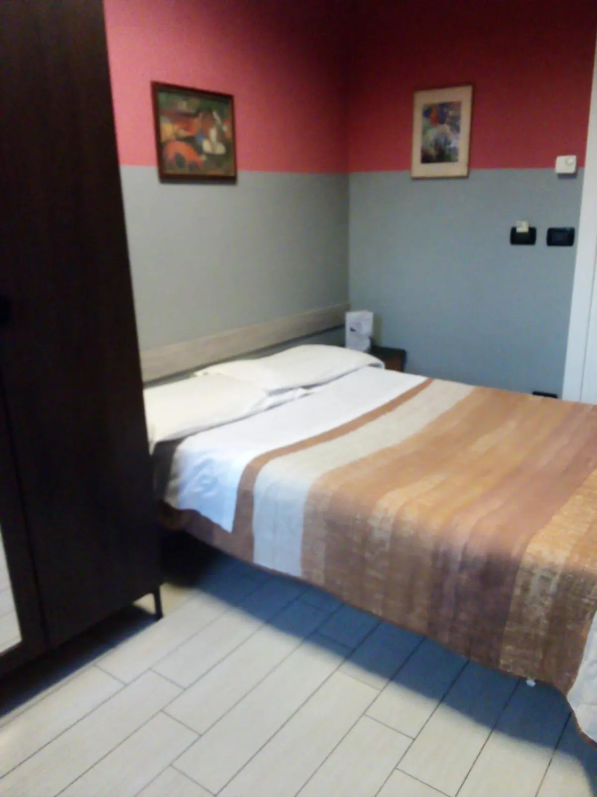 Bed in Hotel Niagara