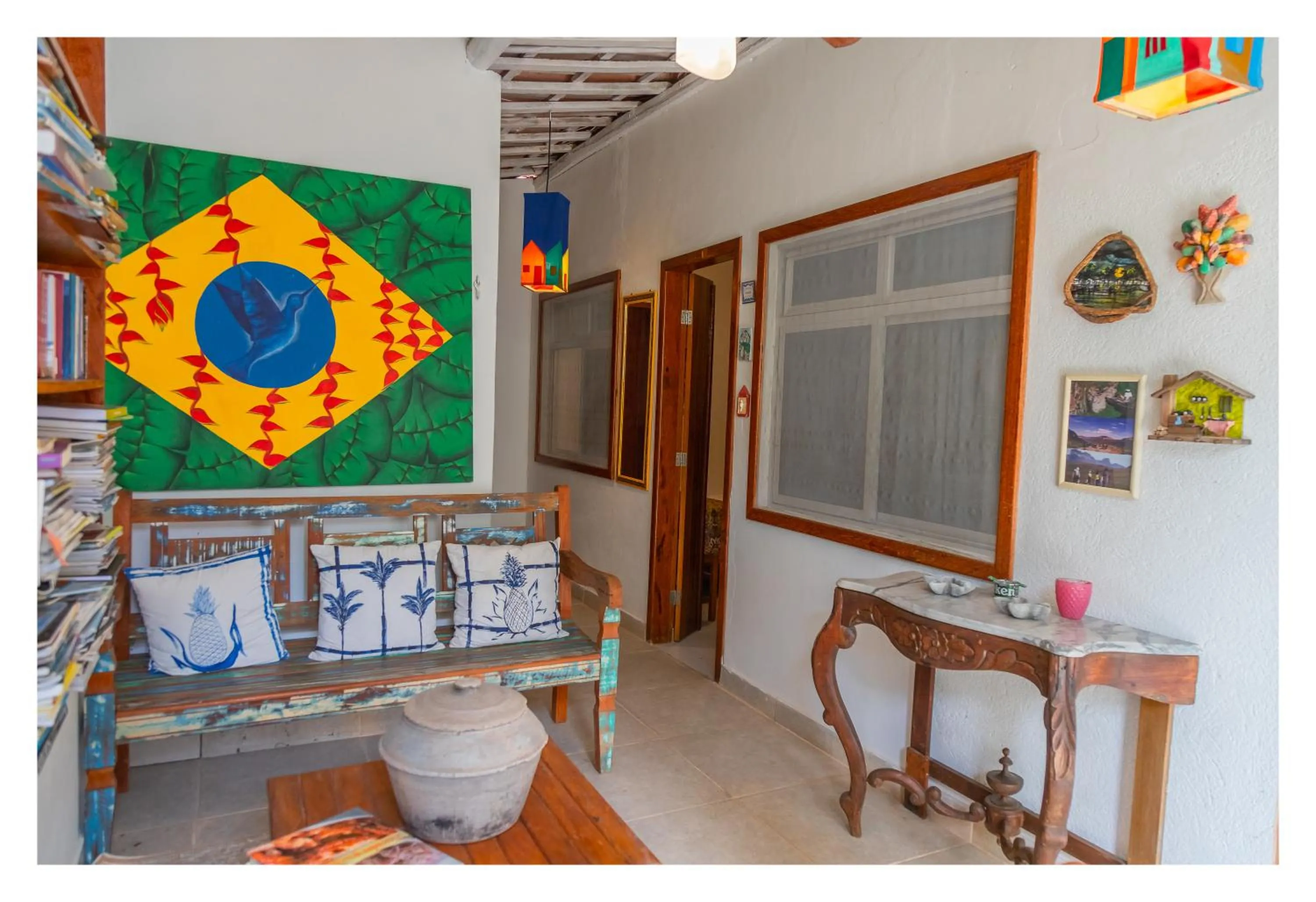 Library in Pousada Cravo e Canela