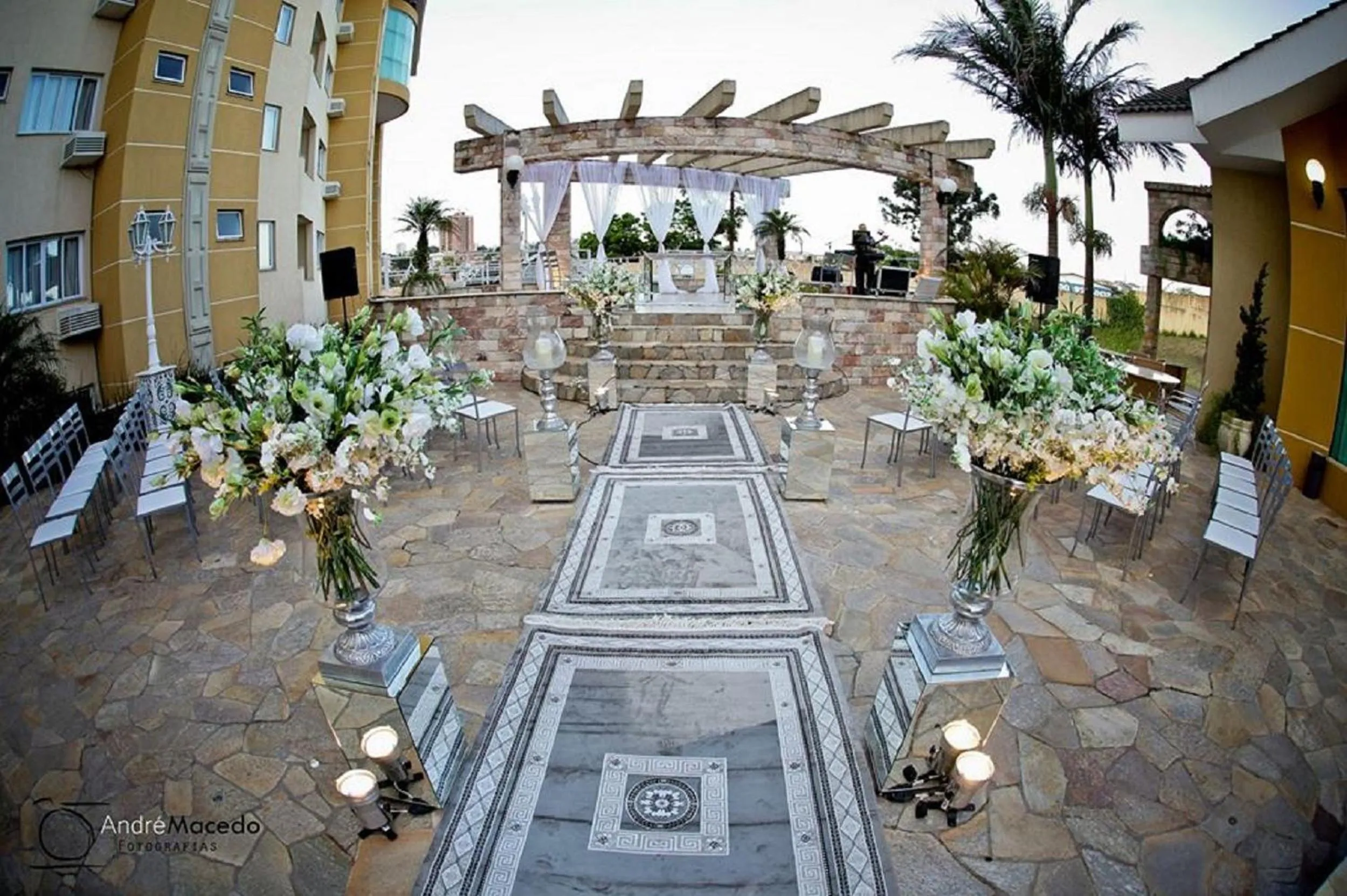 Garden in Barbur Plaza Hotel