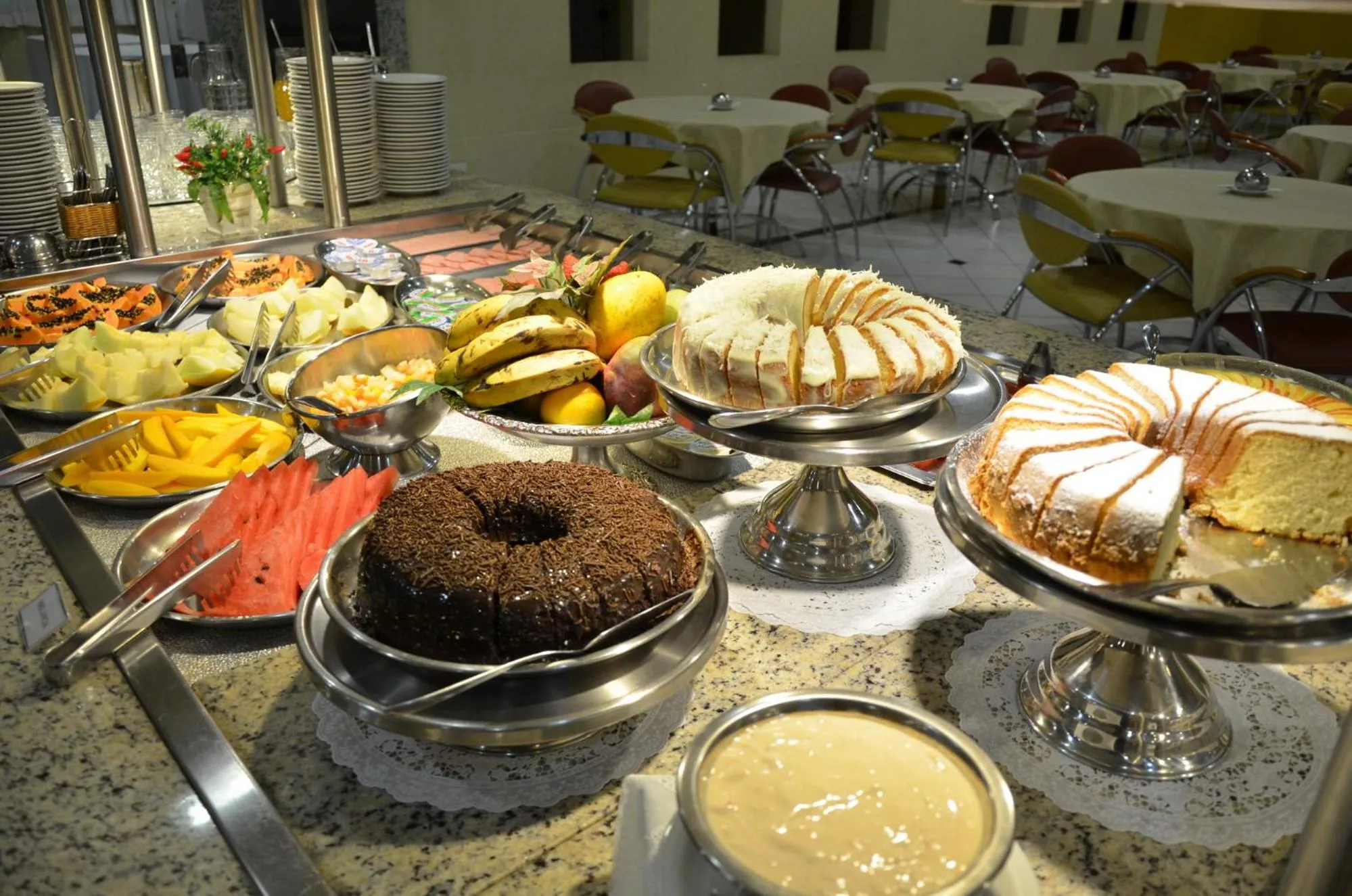 Breakfast in Barbur Plaza Hotel