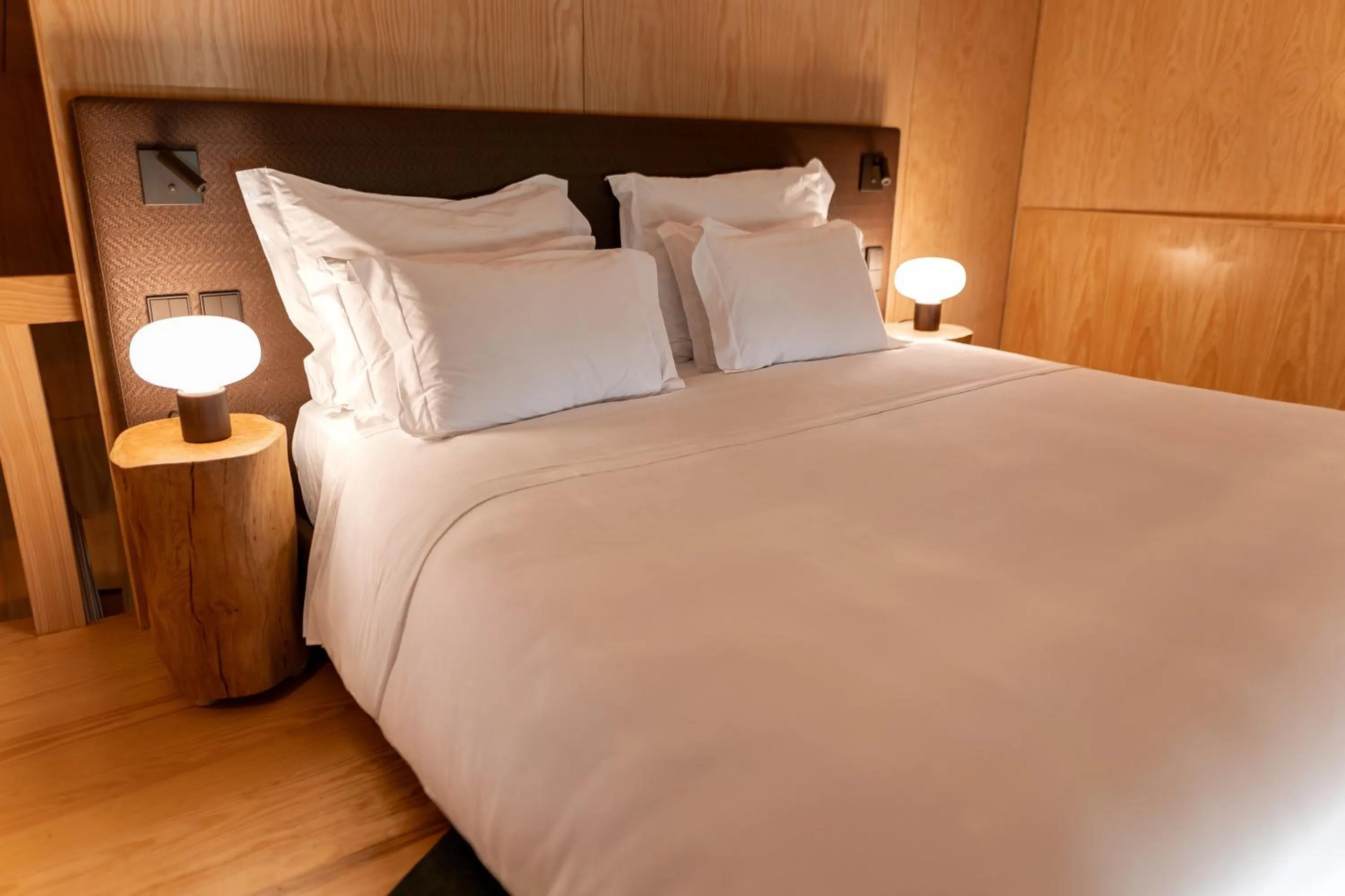 Bed in Torre de Gomariz Wine & Spa Hotel