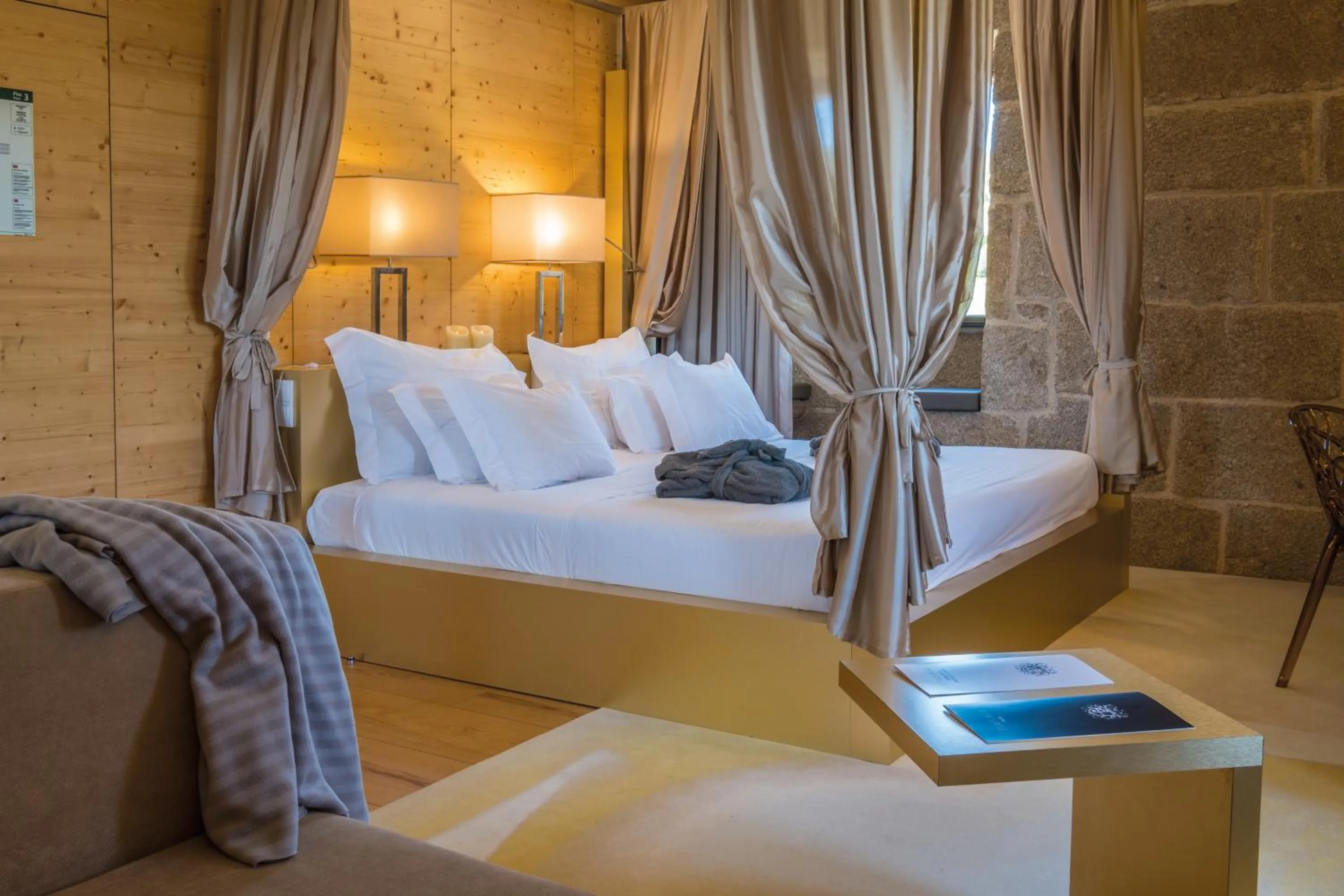 Bedroom, Bed in Torre de Gomariz Wine & Spa Hotel