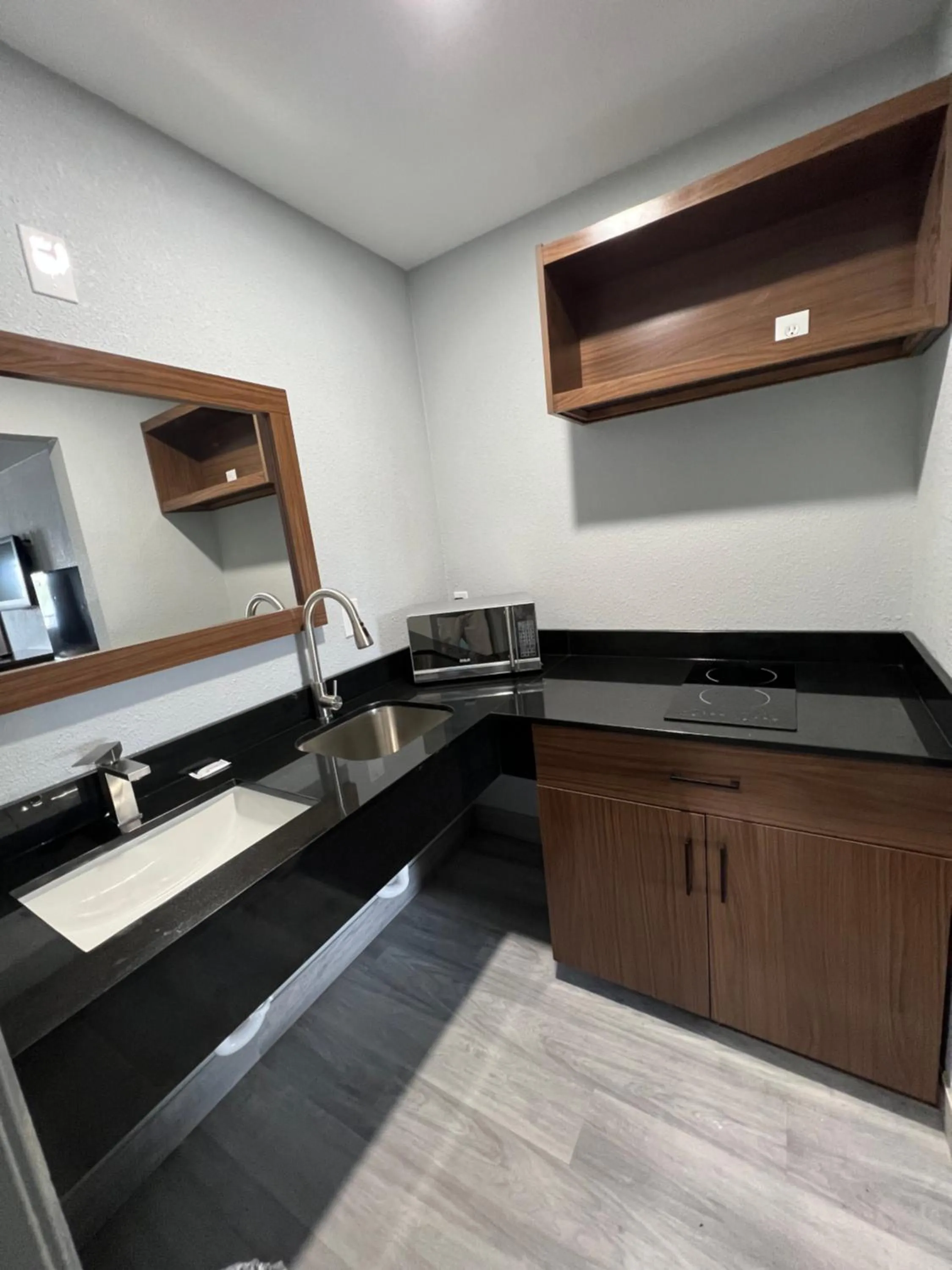 Relax Inn Channelview