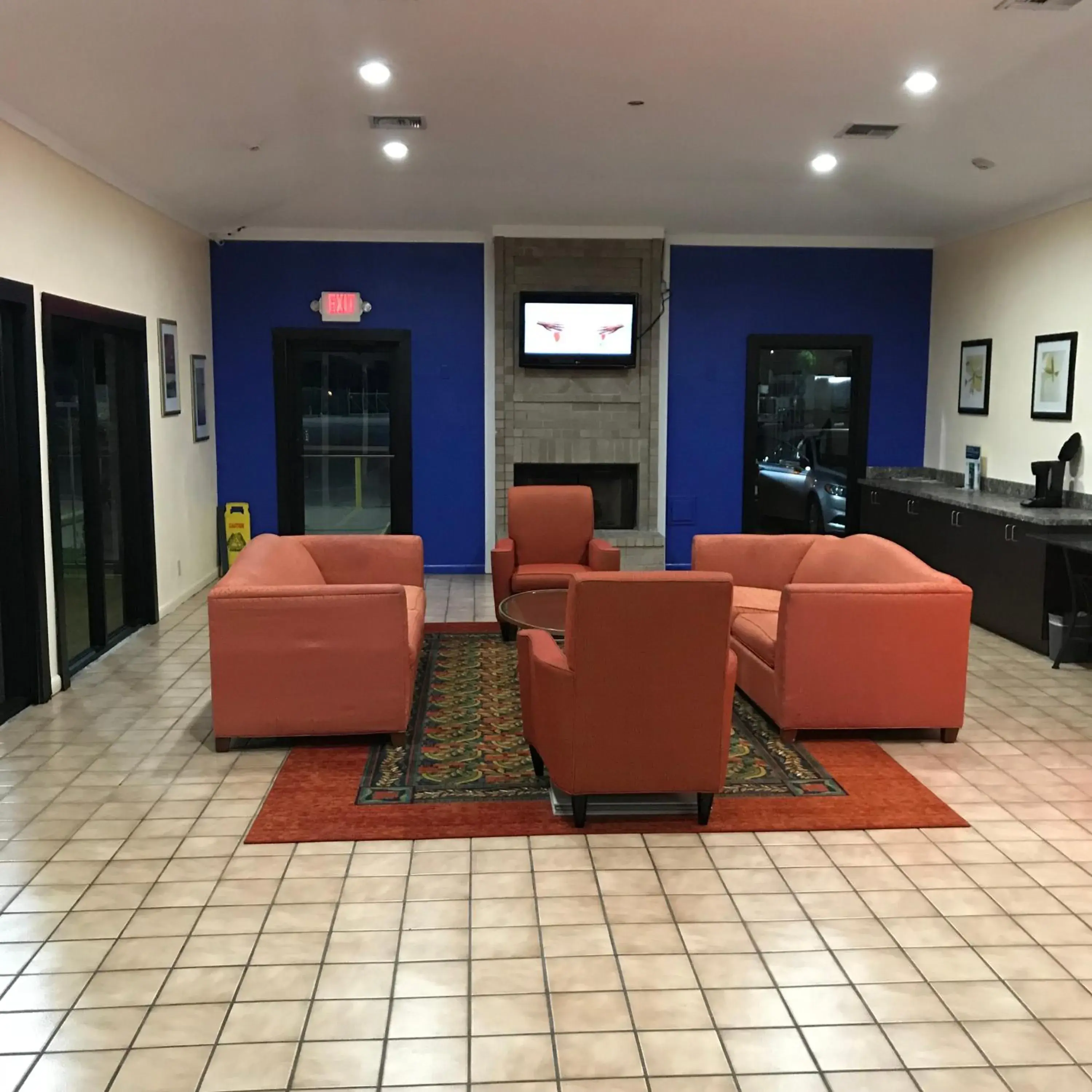 Lobby/Reception in Relax Inn Channelview