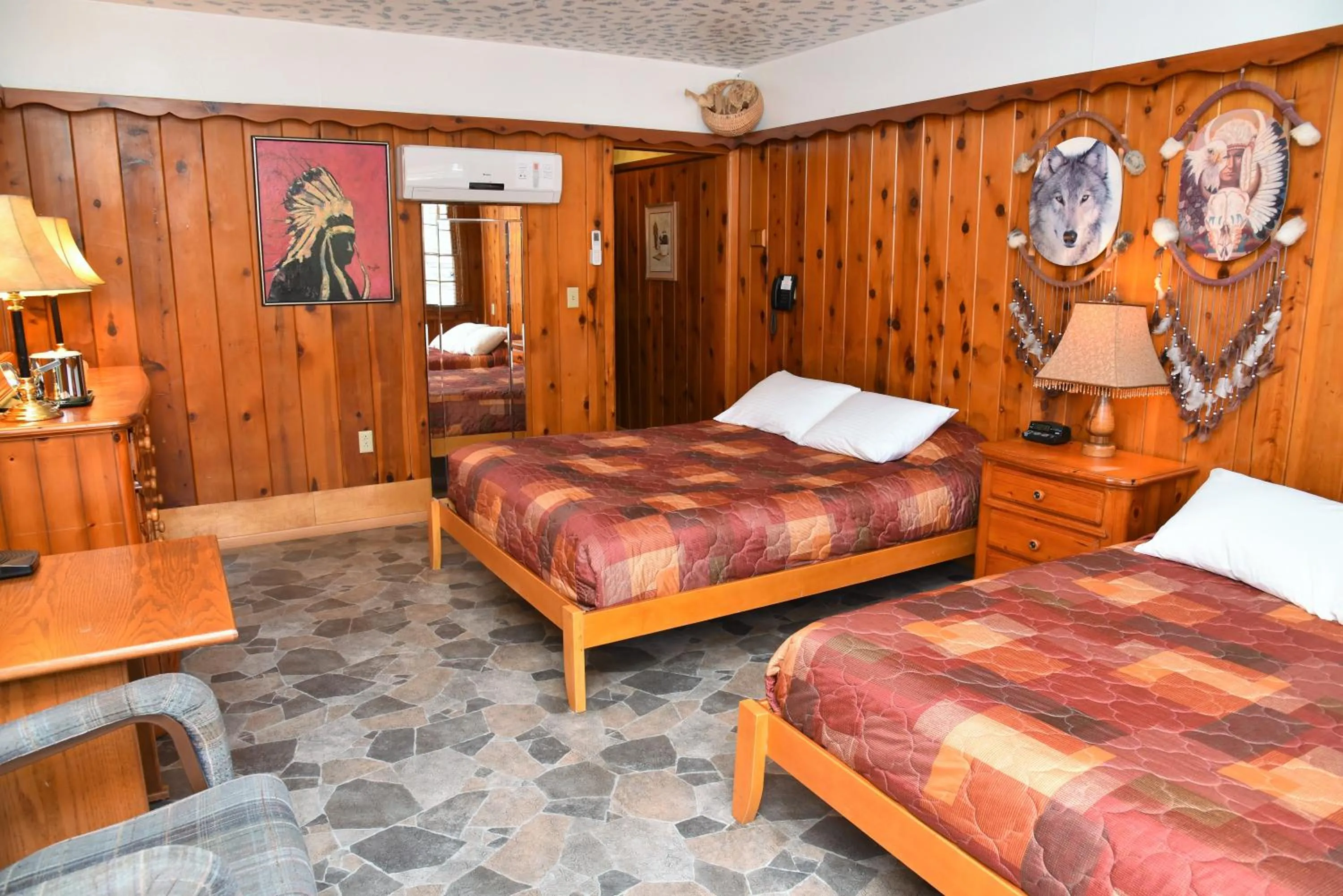 Bed in The Kern Lodge