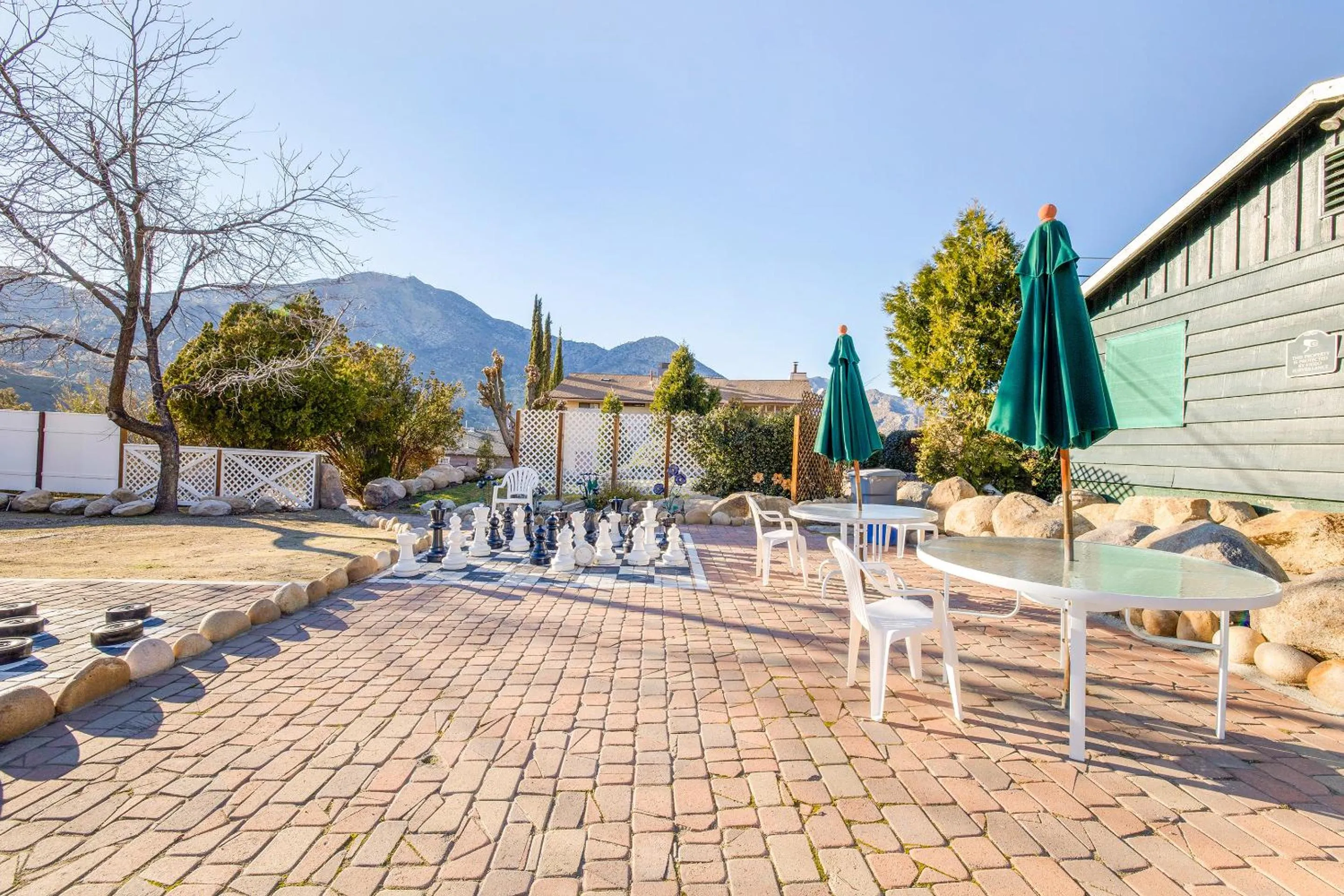 Patio in The Kern Lodge