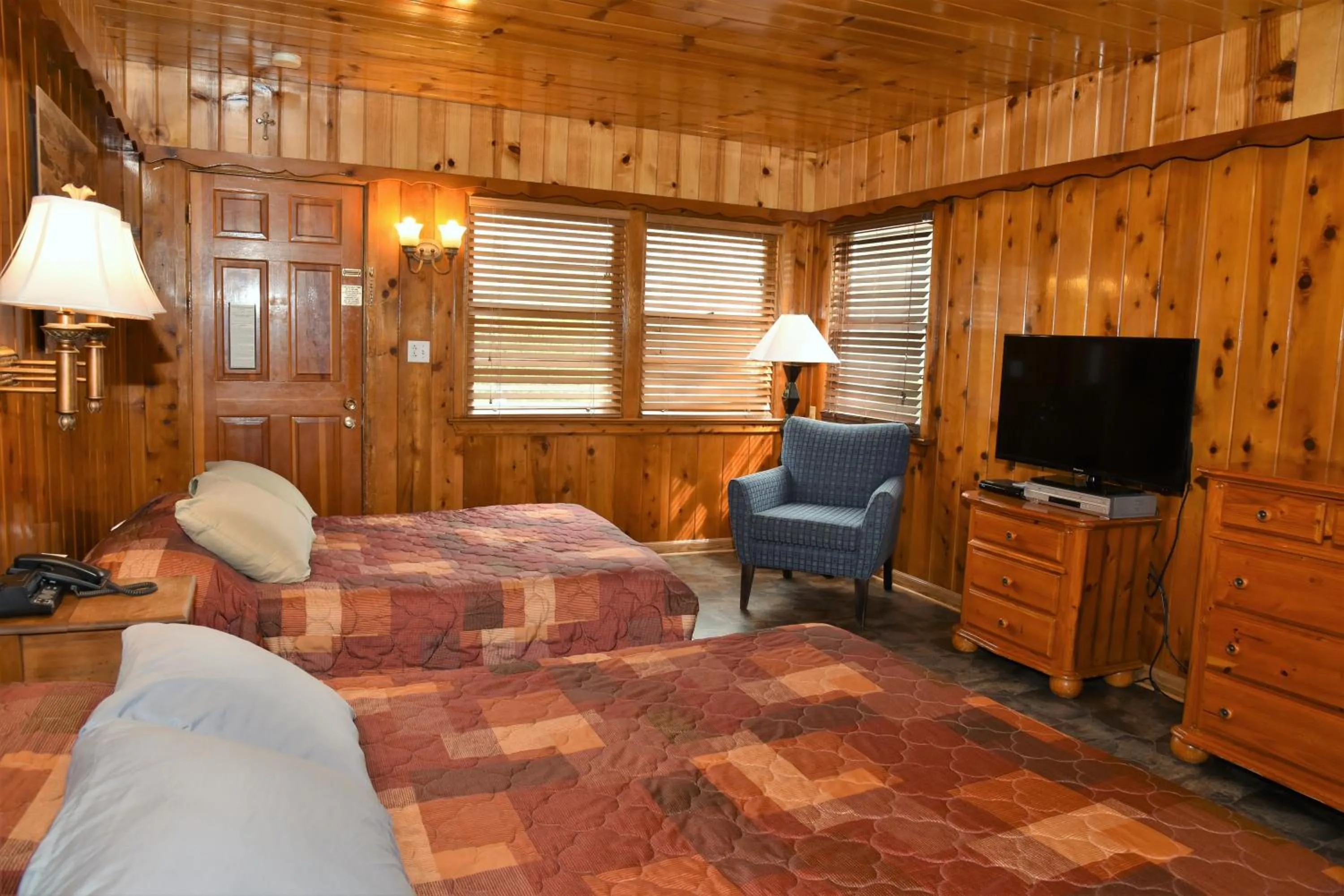 Bed in The Kern Lodge