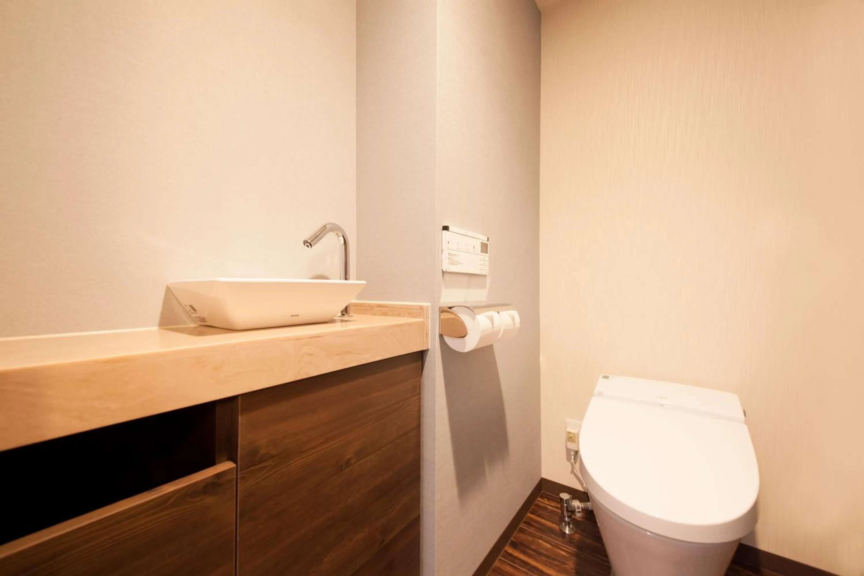 Toilet in Richmond Hotel Premier Tokyo Schole