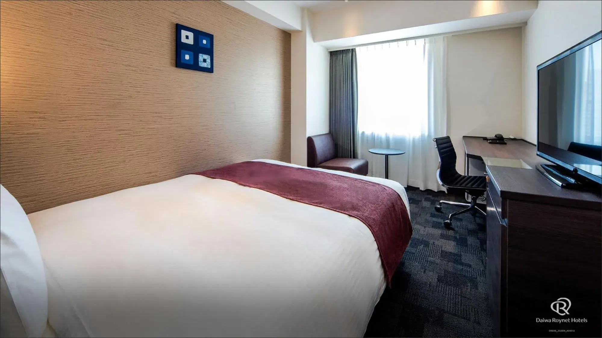 Double Room with Small Double Bed (2 Adult) - single occupancy - Smoking in Daiwa Roynet Hotel Tokushima Ekimae Double Room with Small Double Bed (2 Adult) - single occupancy - Smoking in Daiwa Roynet Hotel Tokushima Ekimae