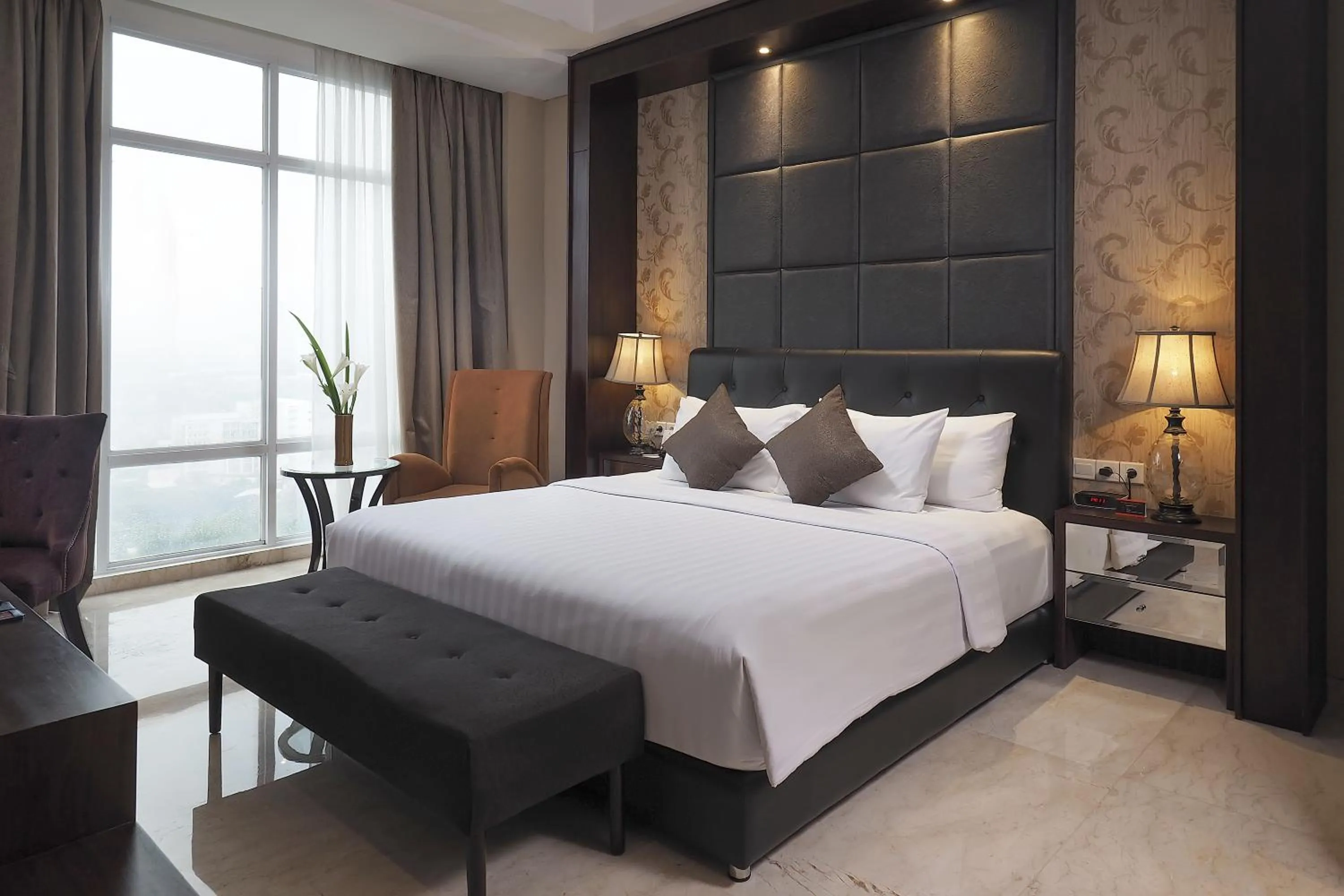 View (from property/room), Bed in Grand Mercure Solo Baru