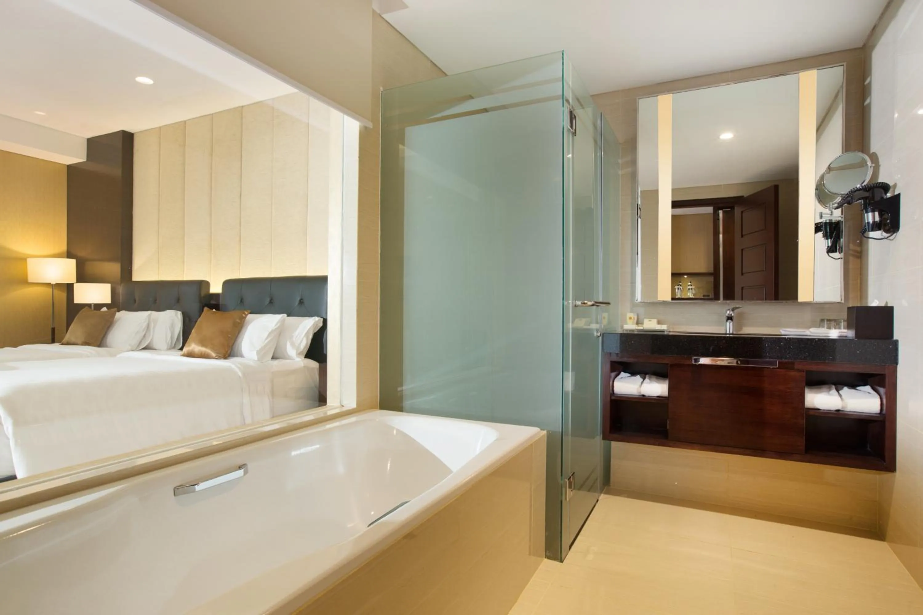 Bathroom, Bed in Grand Mercure Solo Baru