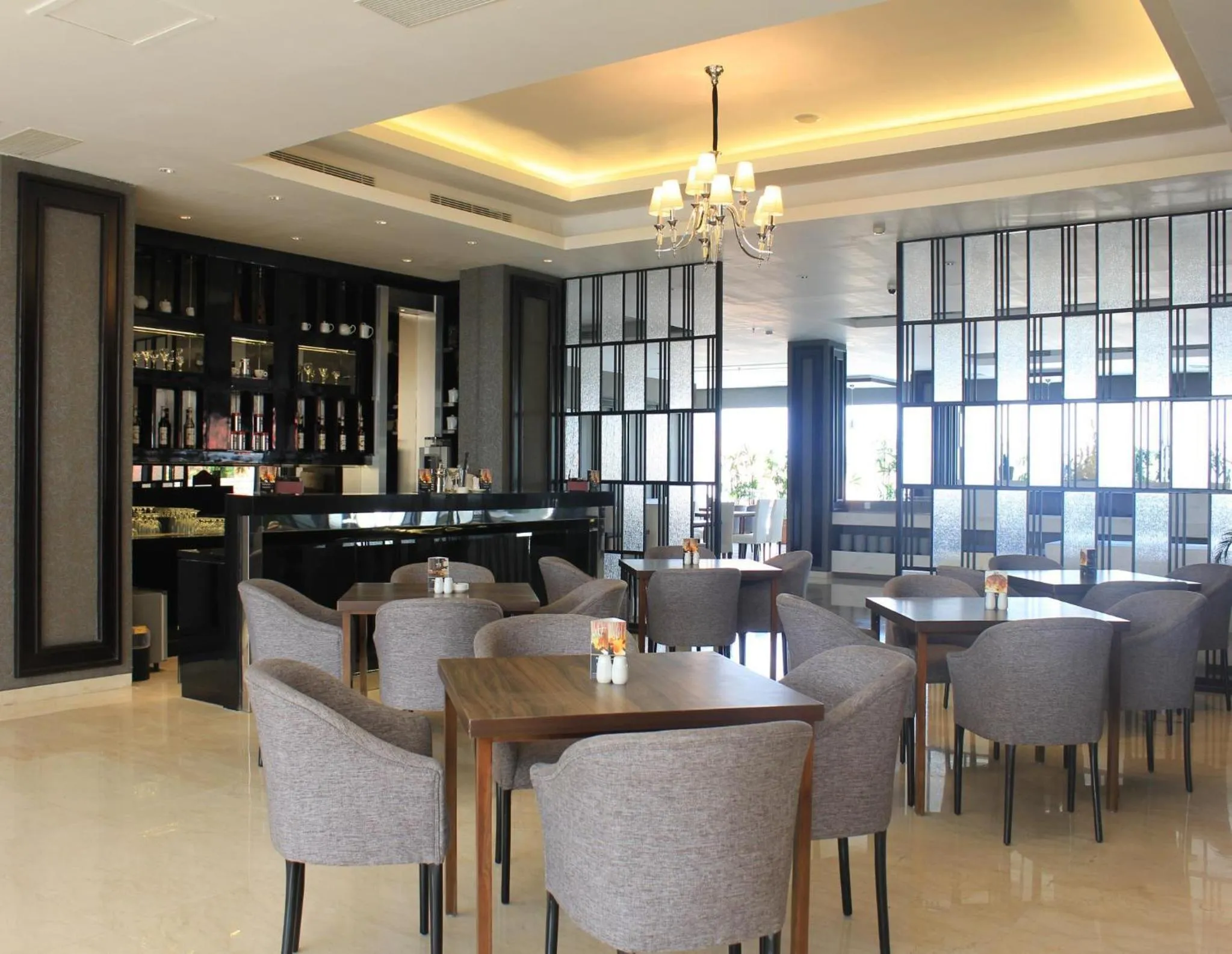 Lounge or bar in Grand Mercure Solo Baru