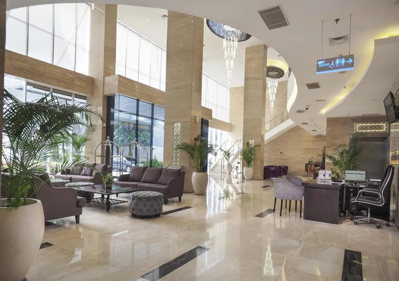 Lobby or reception in Grand Mercure Solo Baru