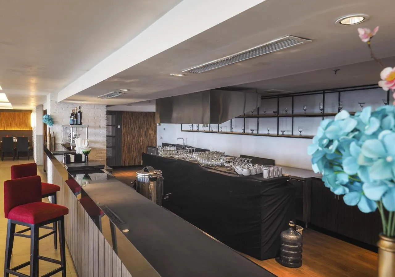 Lounge or bar in Grand Mercure Solo Baru