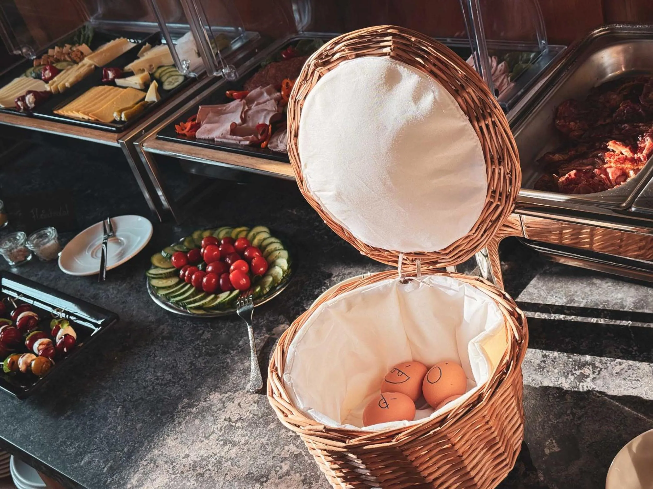 Buffet breakfast in Villa Dora Petit Hôtel