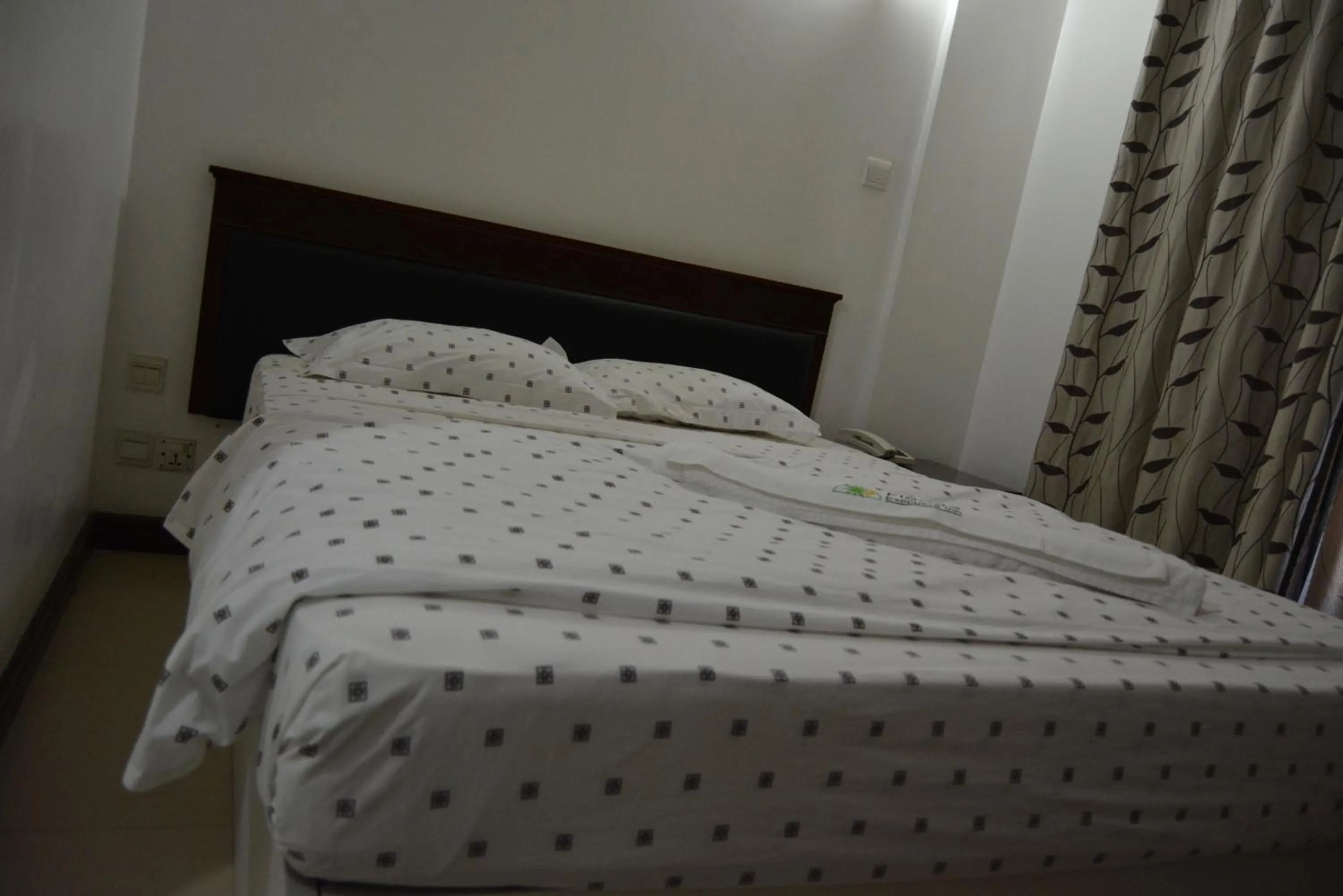 Bed in Florida Executive Inn