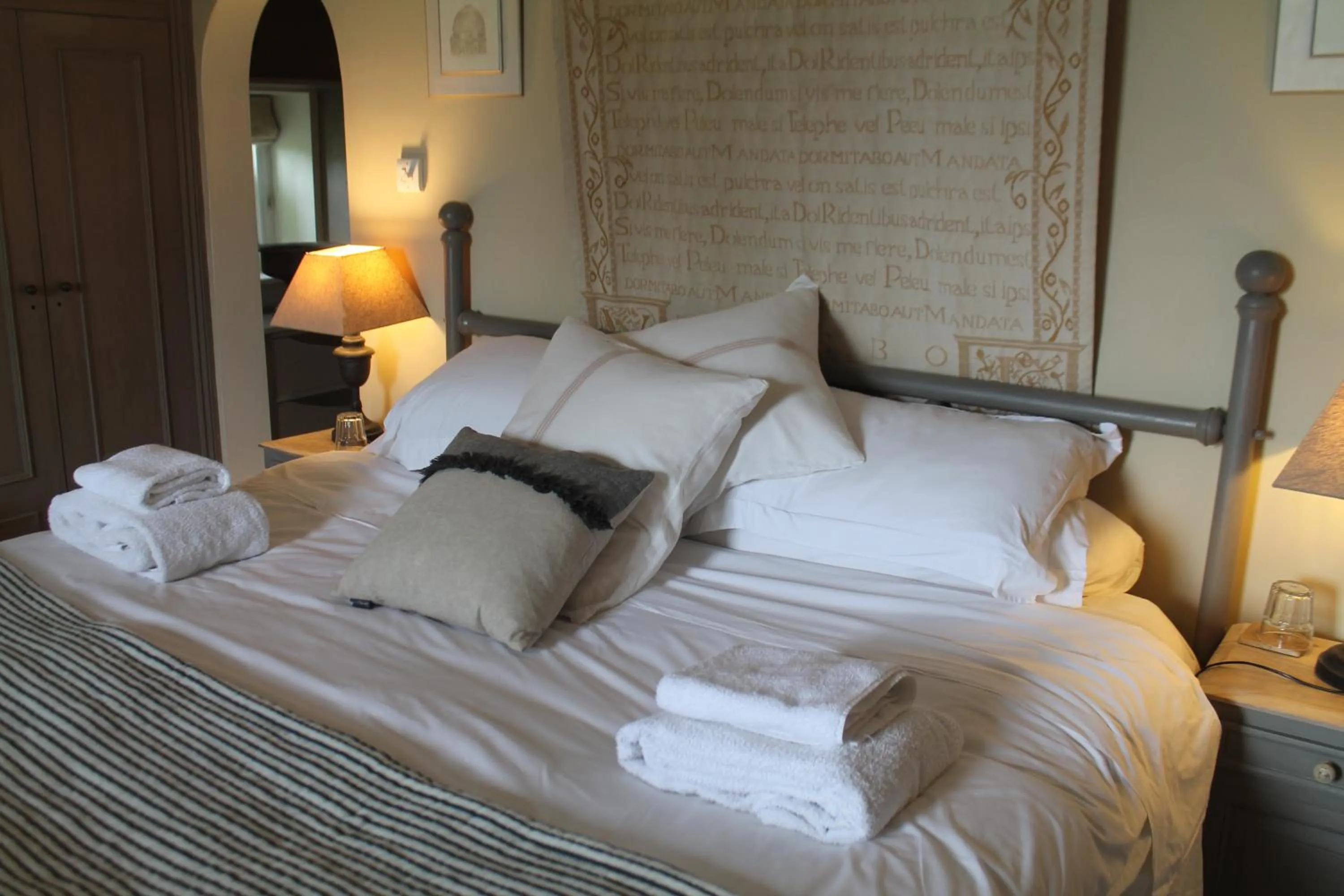 Bed in Roundhill Farmhouse