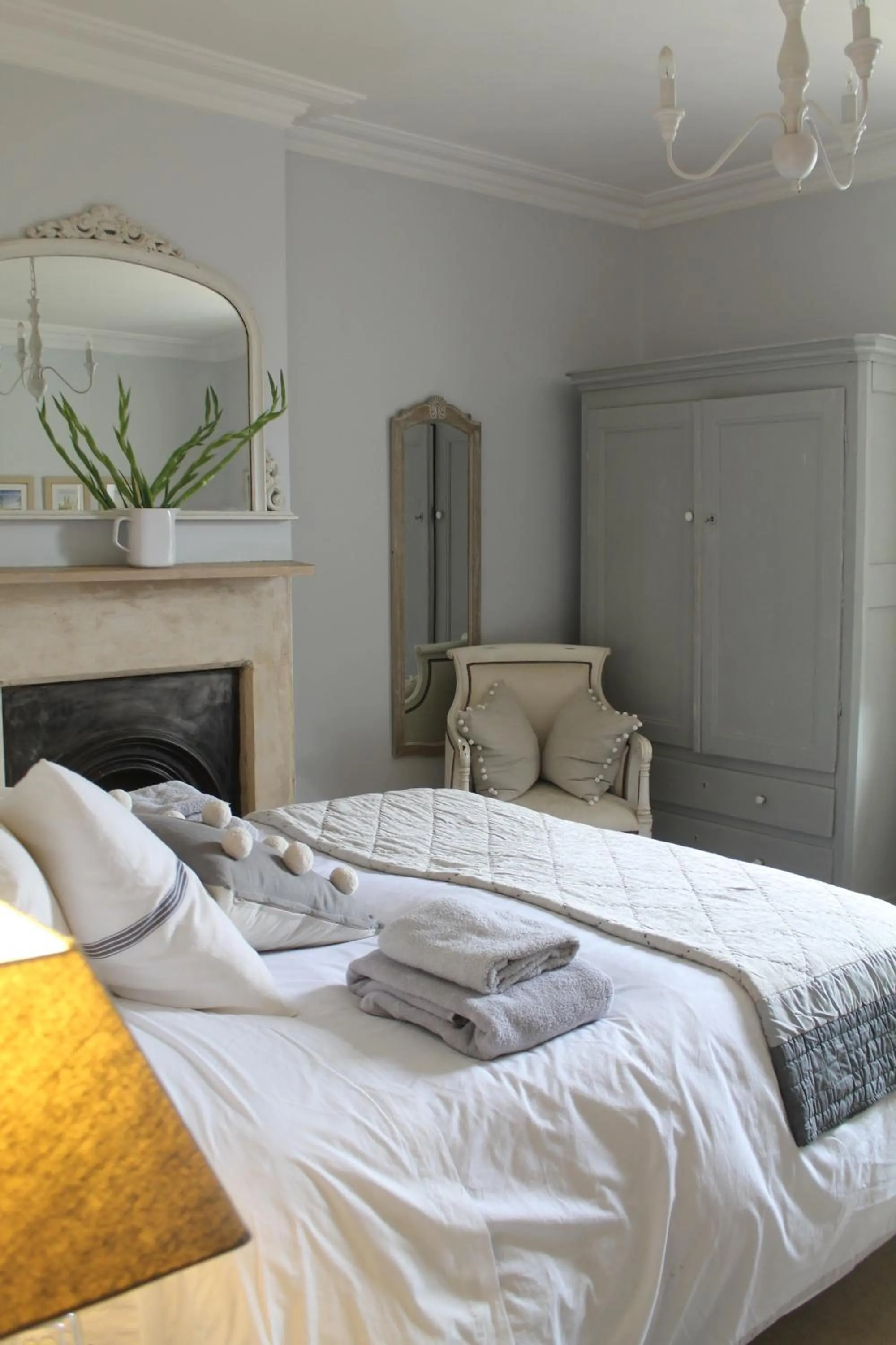 Bed in Roundhill Farmhouse