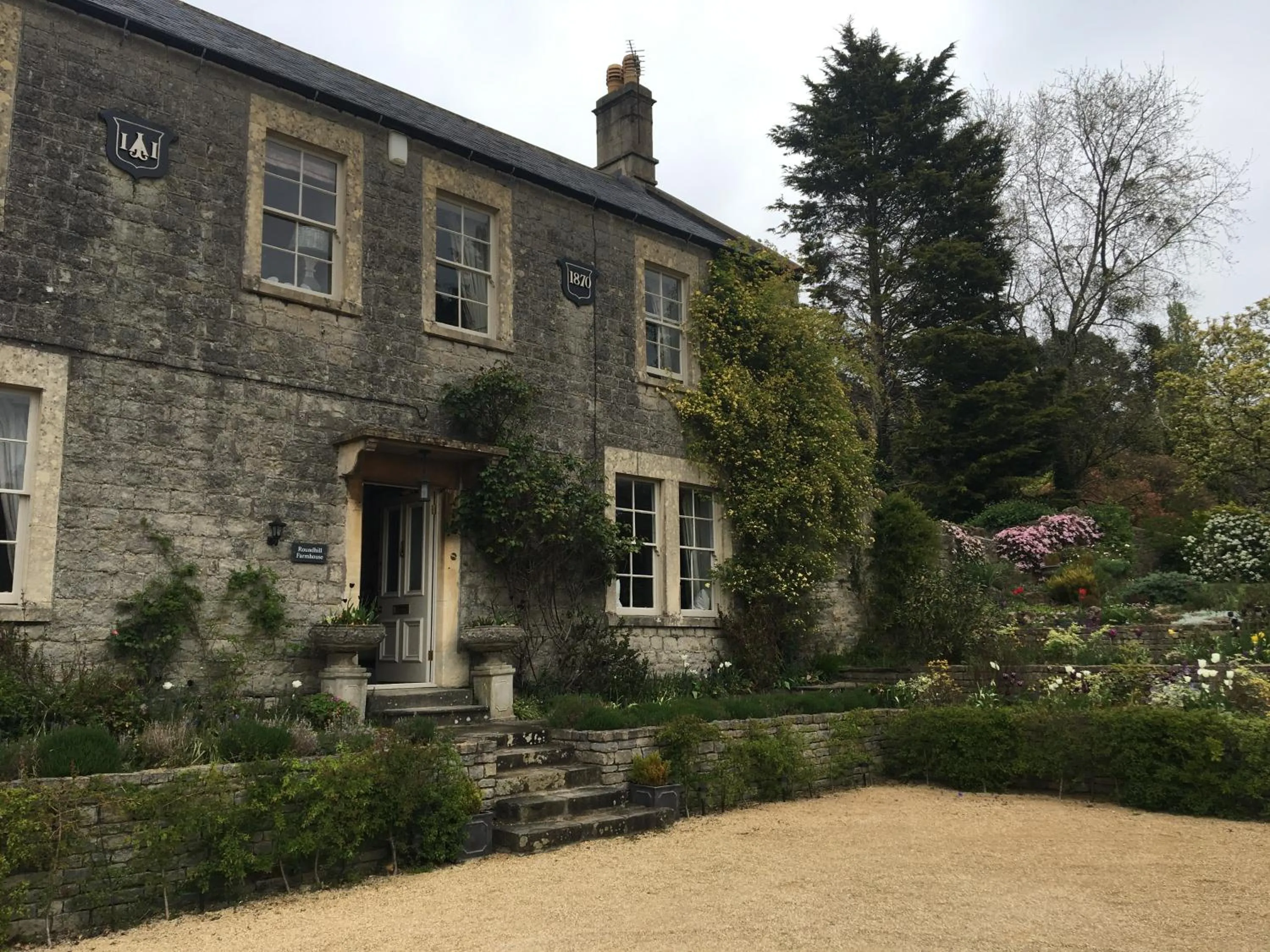 Facade/entrance in Roundhill Farmhouse