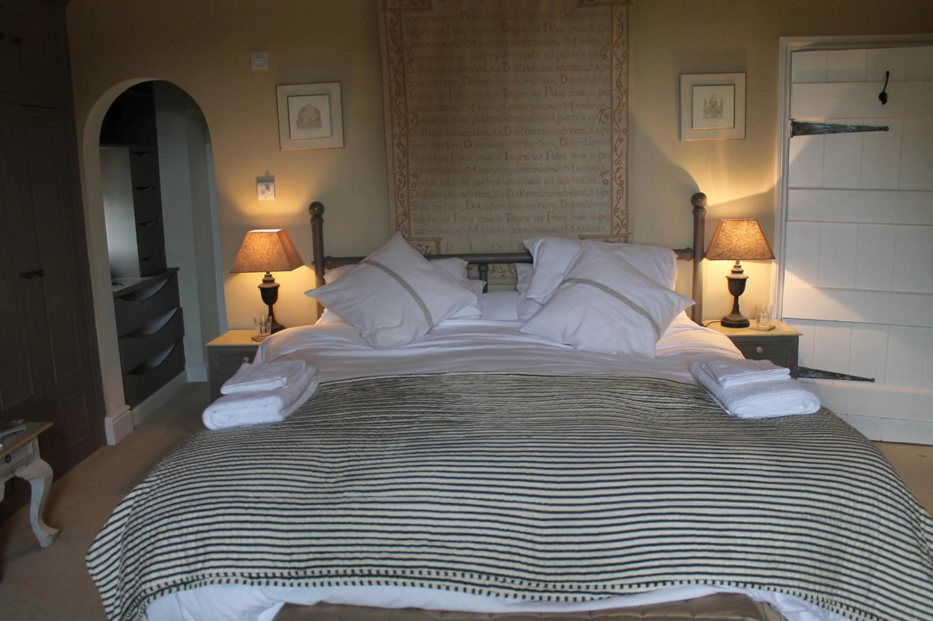 Bed in Roundhill Farmhouse