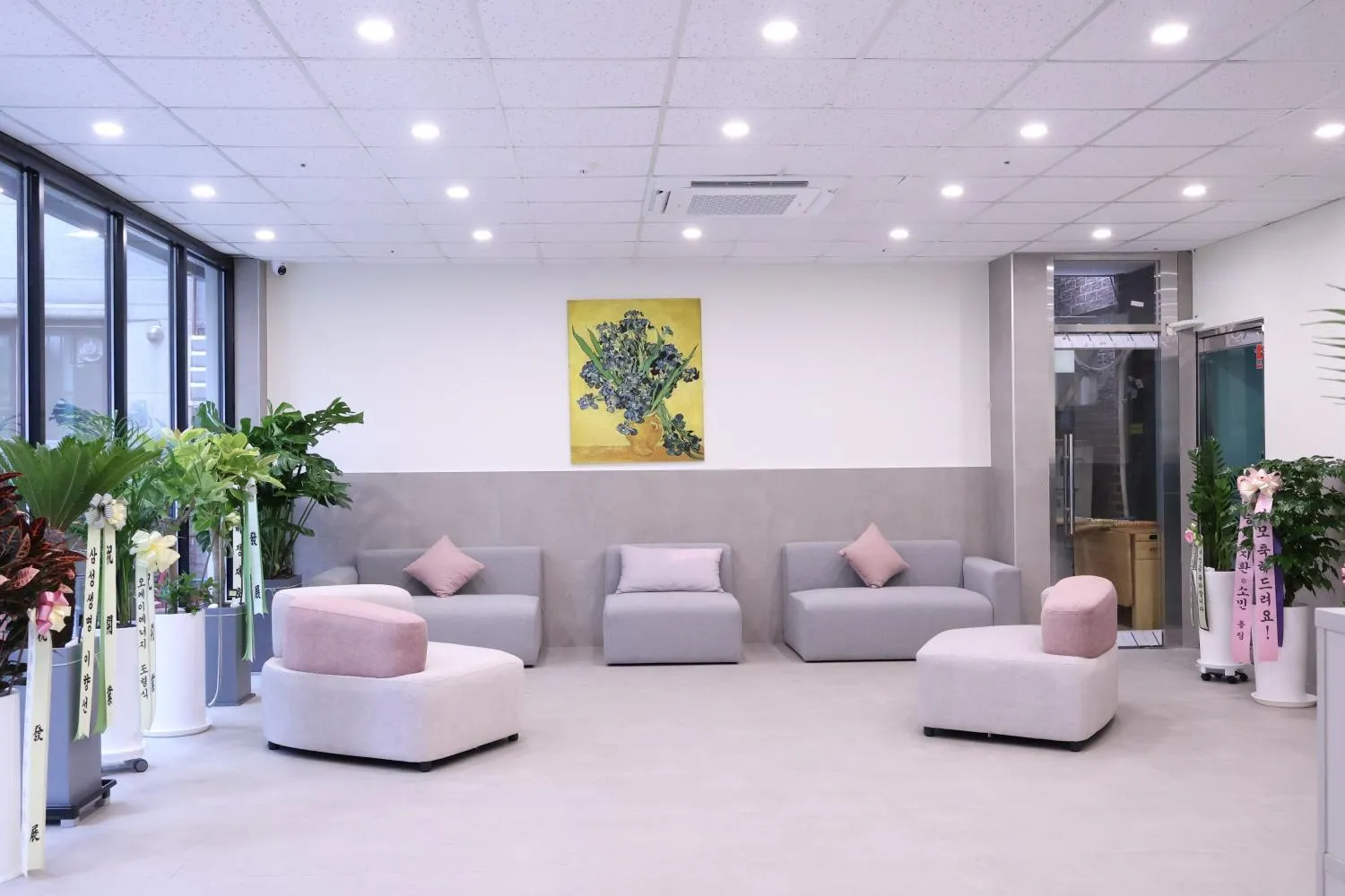 Communal lounge/ TV room in MJ Hotel Jongno