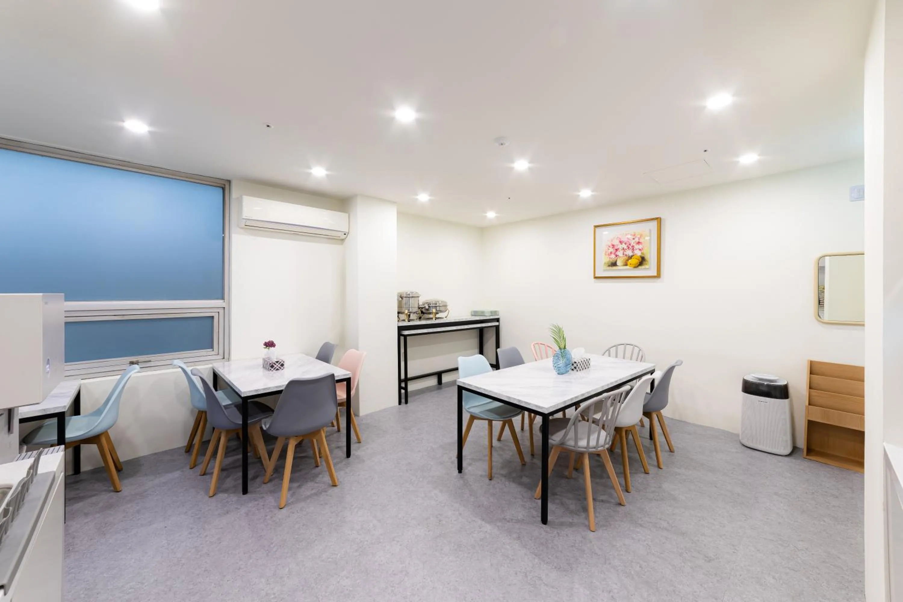 Communal kitchen in MJ Hotel Jongno