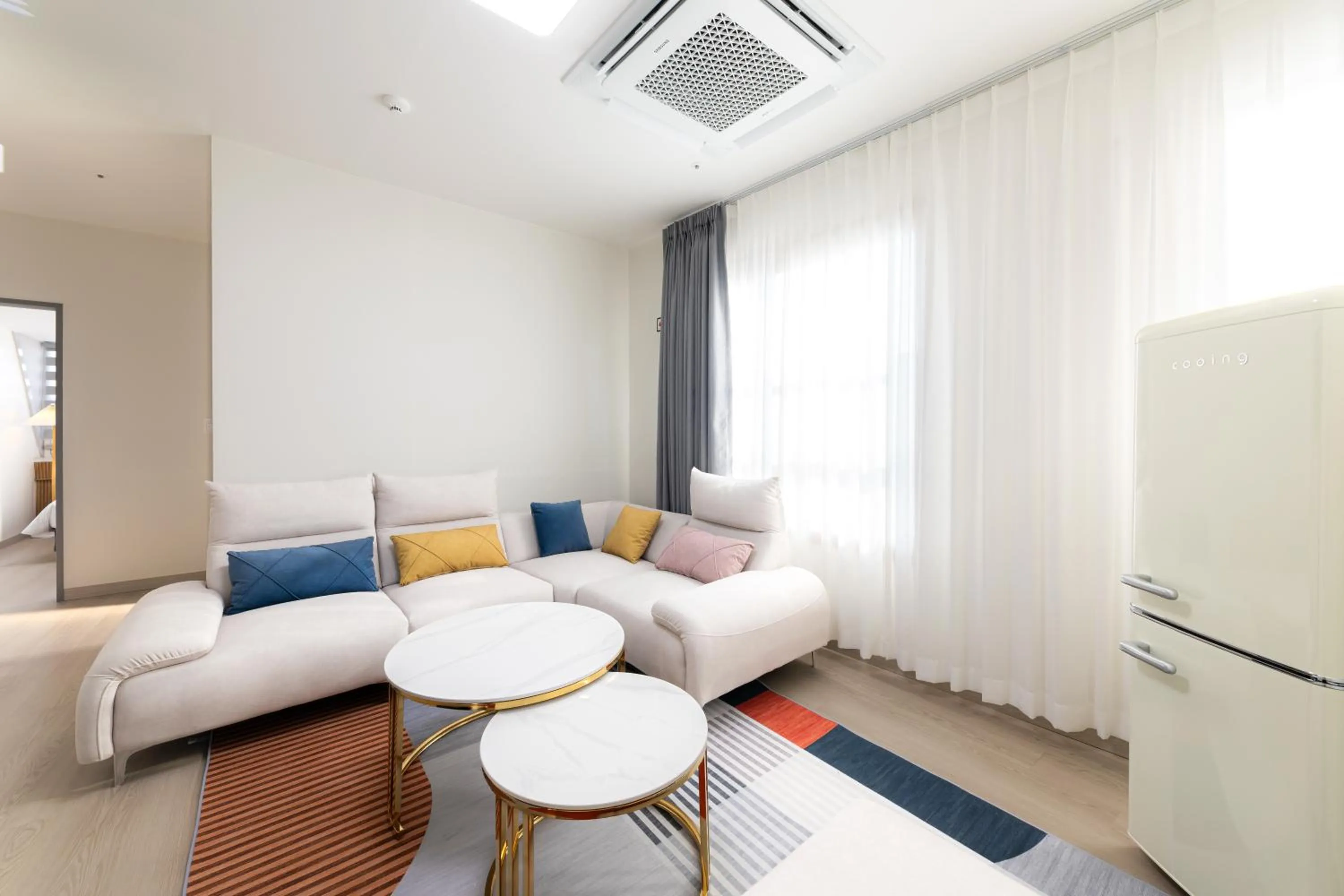 Living room, Bed in MJ Hotel Jongno