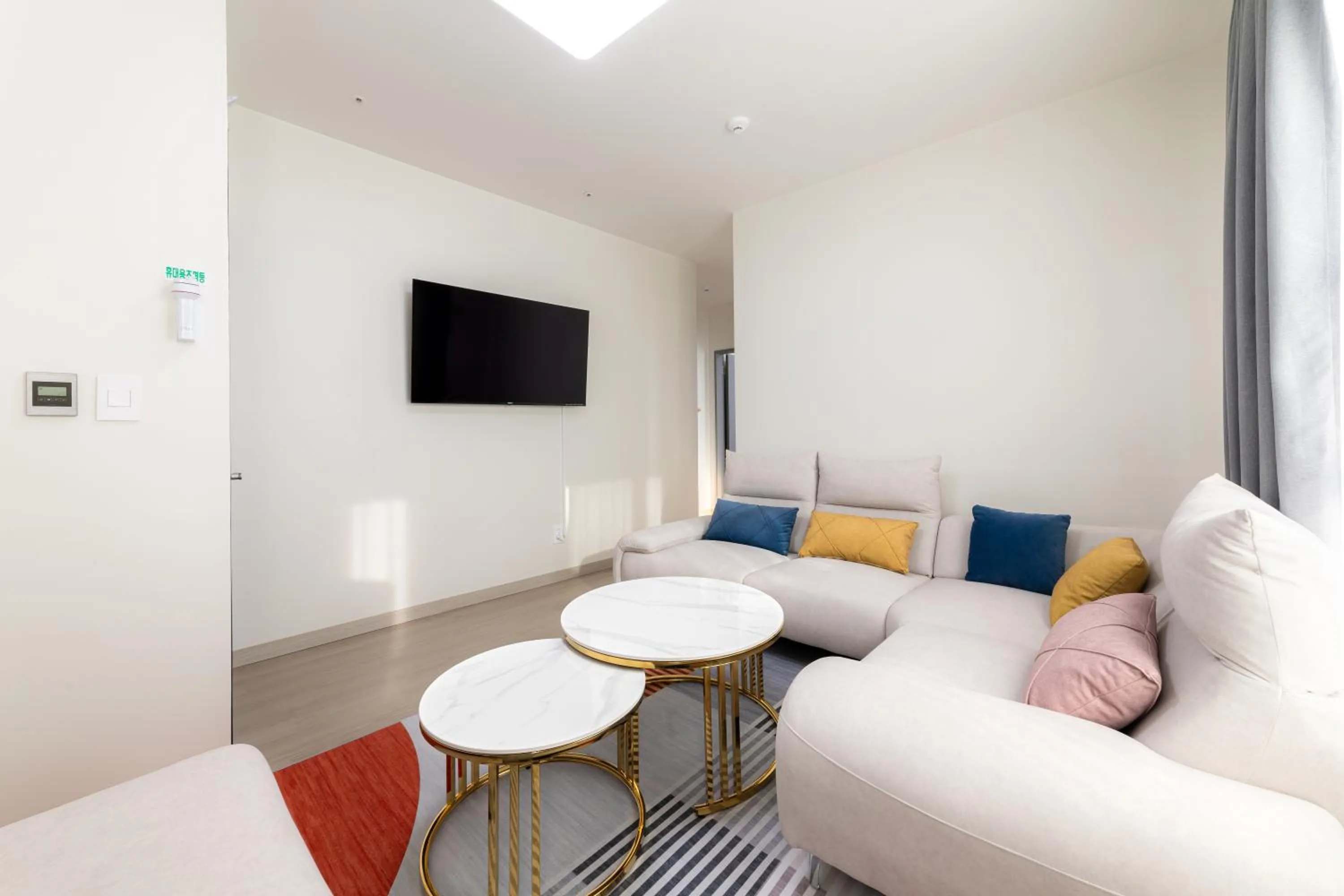 TV and multimedia in MJ Hotel Jongno