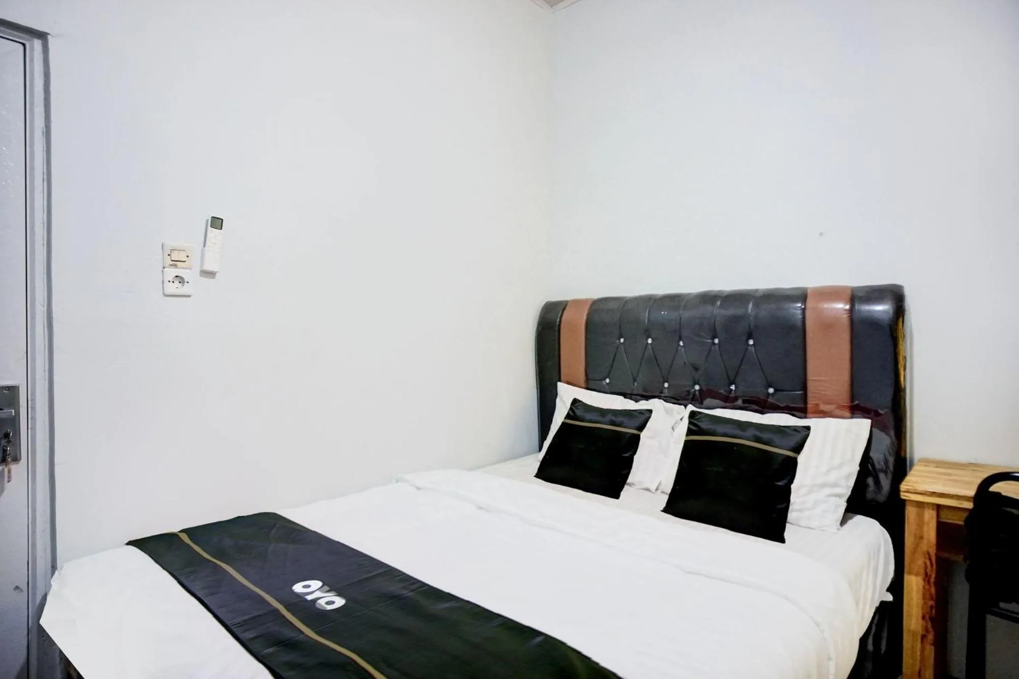 Bedroom, Bed in Hotel O Medan near Universitas Sumatera Utara formerly Surya Residence 2