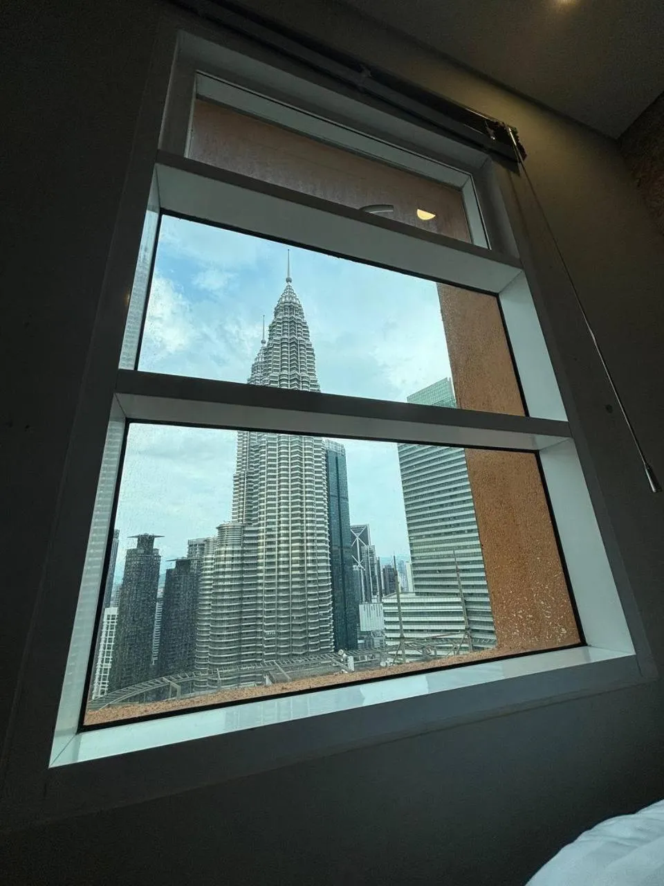 Bed in Sky Suites KLCC by Easy Nap