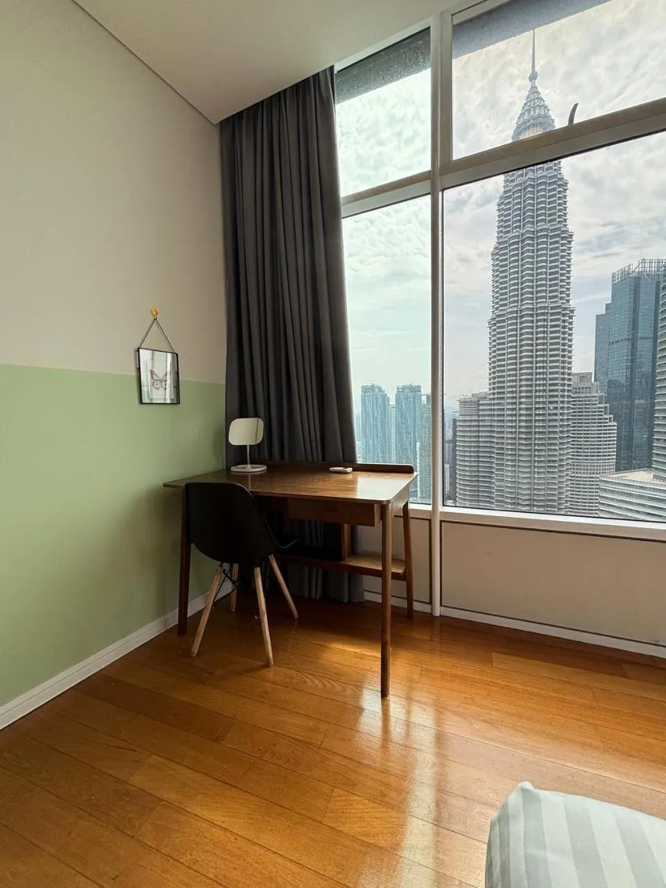 Sky Suites KLCC by Easy Nap