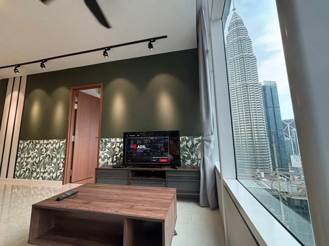 Sky Suites KLCC by Easy Nap