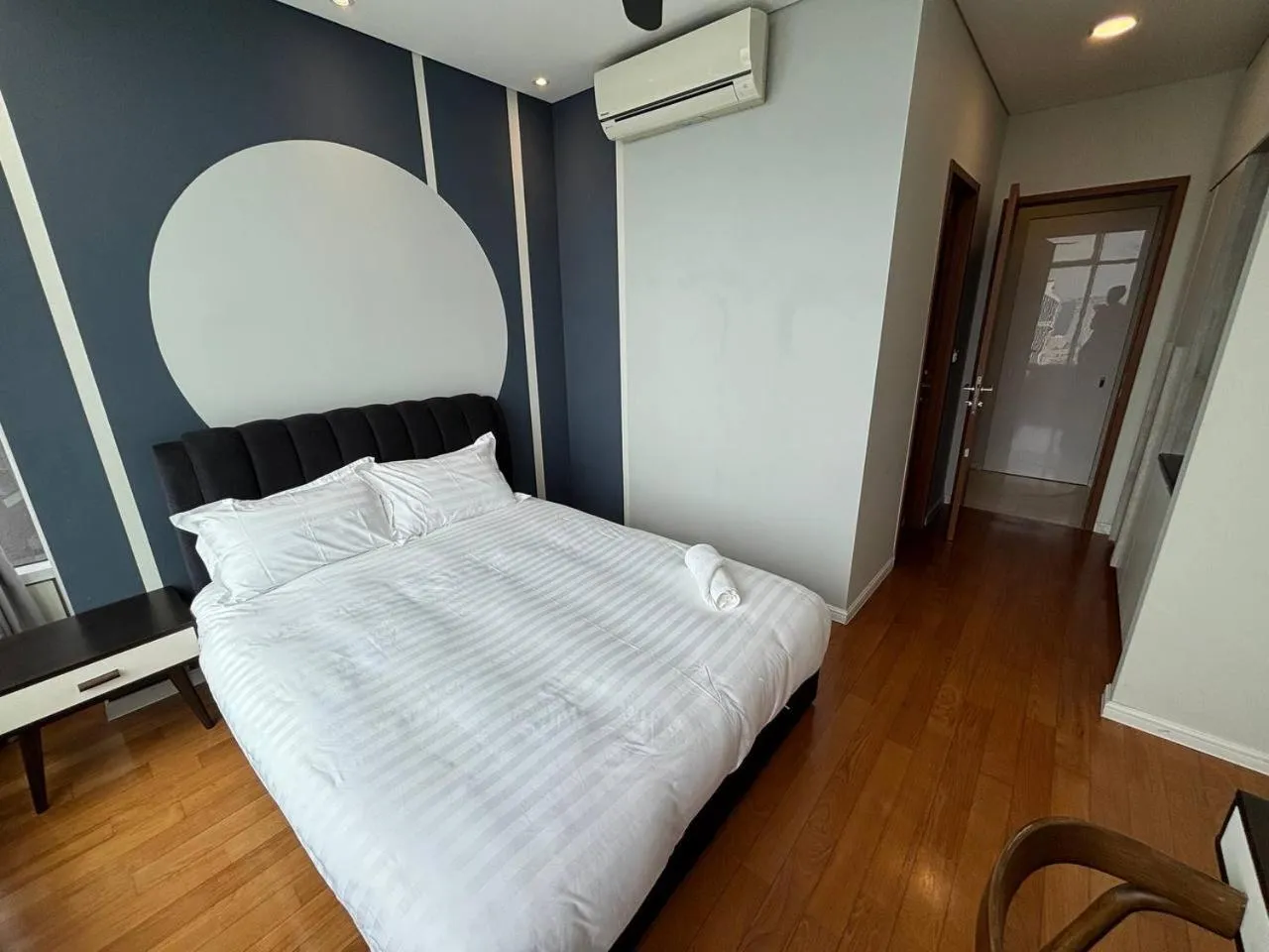 Bed in Sky Suites KLCC by Easy Nap