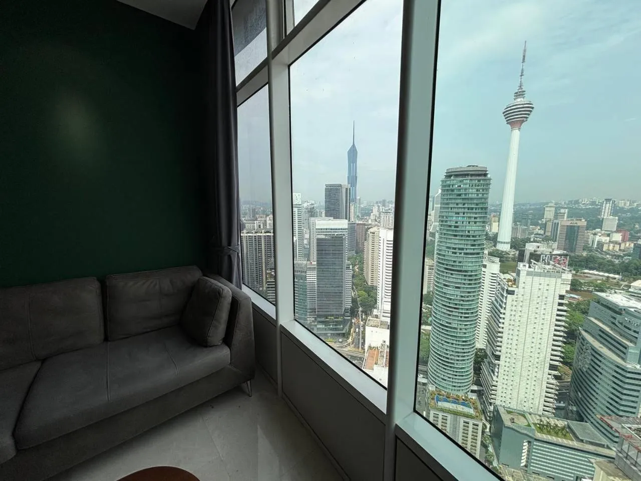 Sky Suites KLCC by Easy Nap