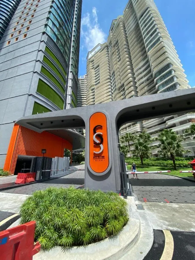 Sky Suites KLCC by Easy Nap