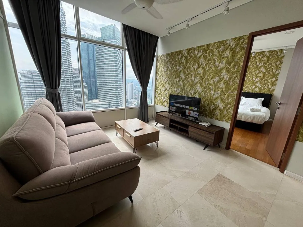 Sky Suites KLCC by Easy Nap