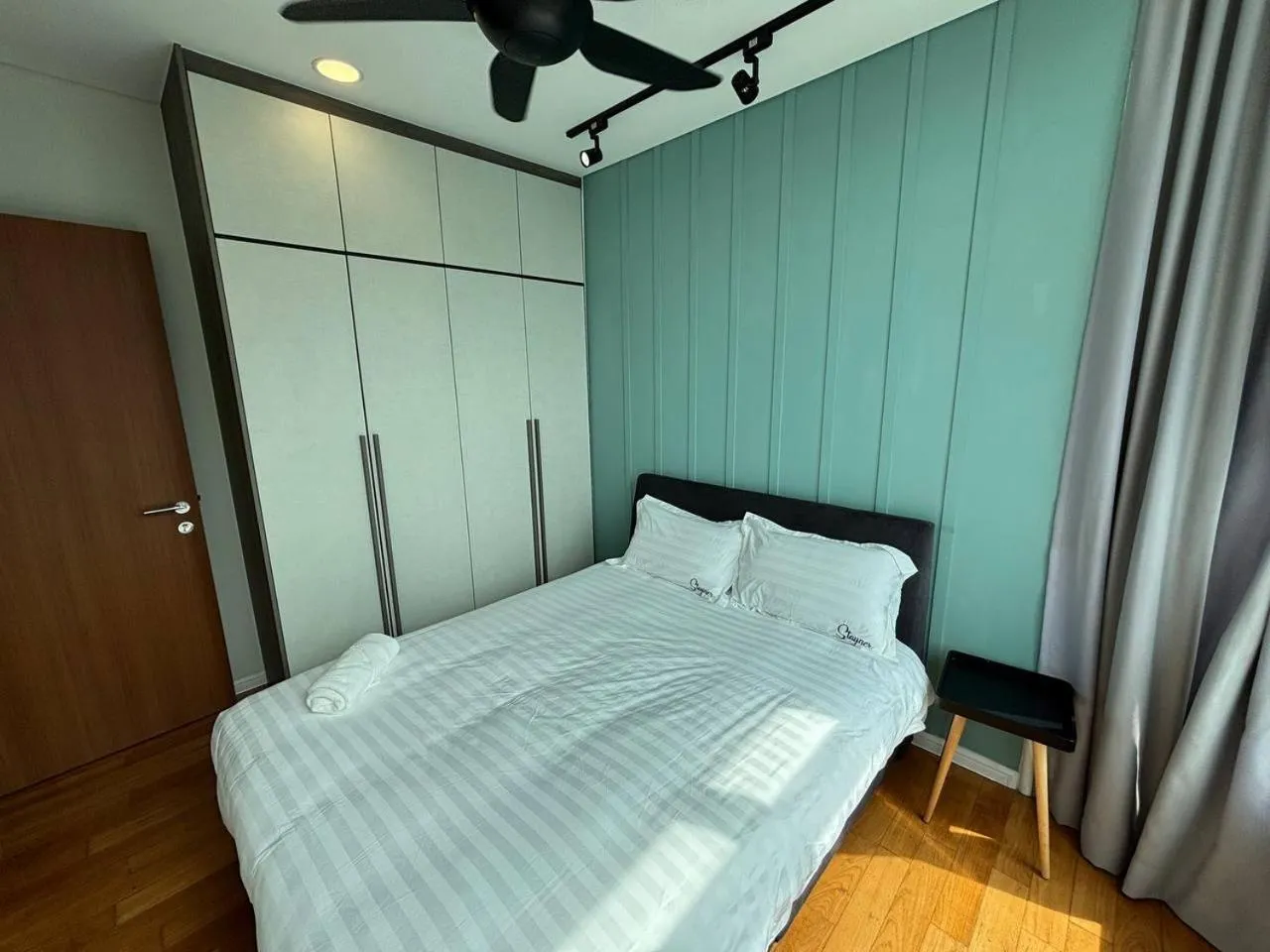 Bed in Sky Suites KLCC by Easy Nap