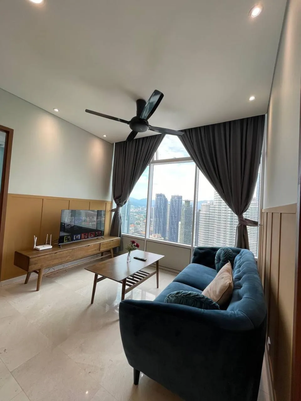 Sky Suites KLCC by Easy Nap