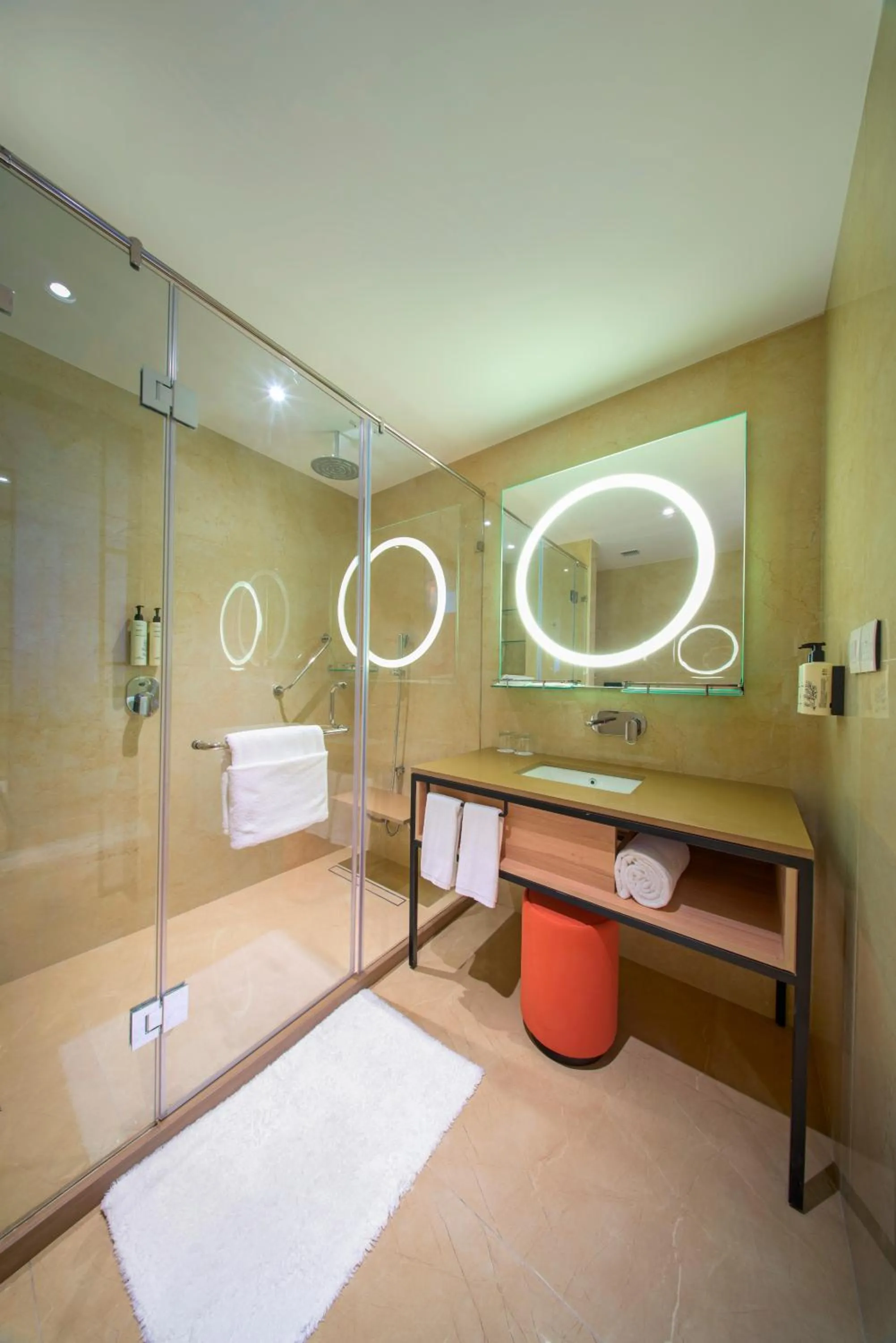 Bathroom in Sarovar Portico Sriperumbudur