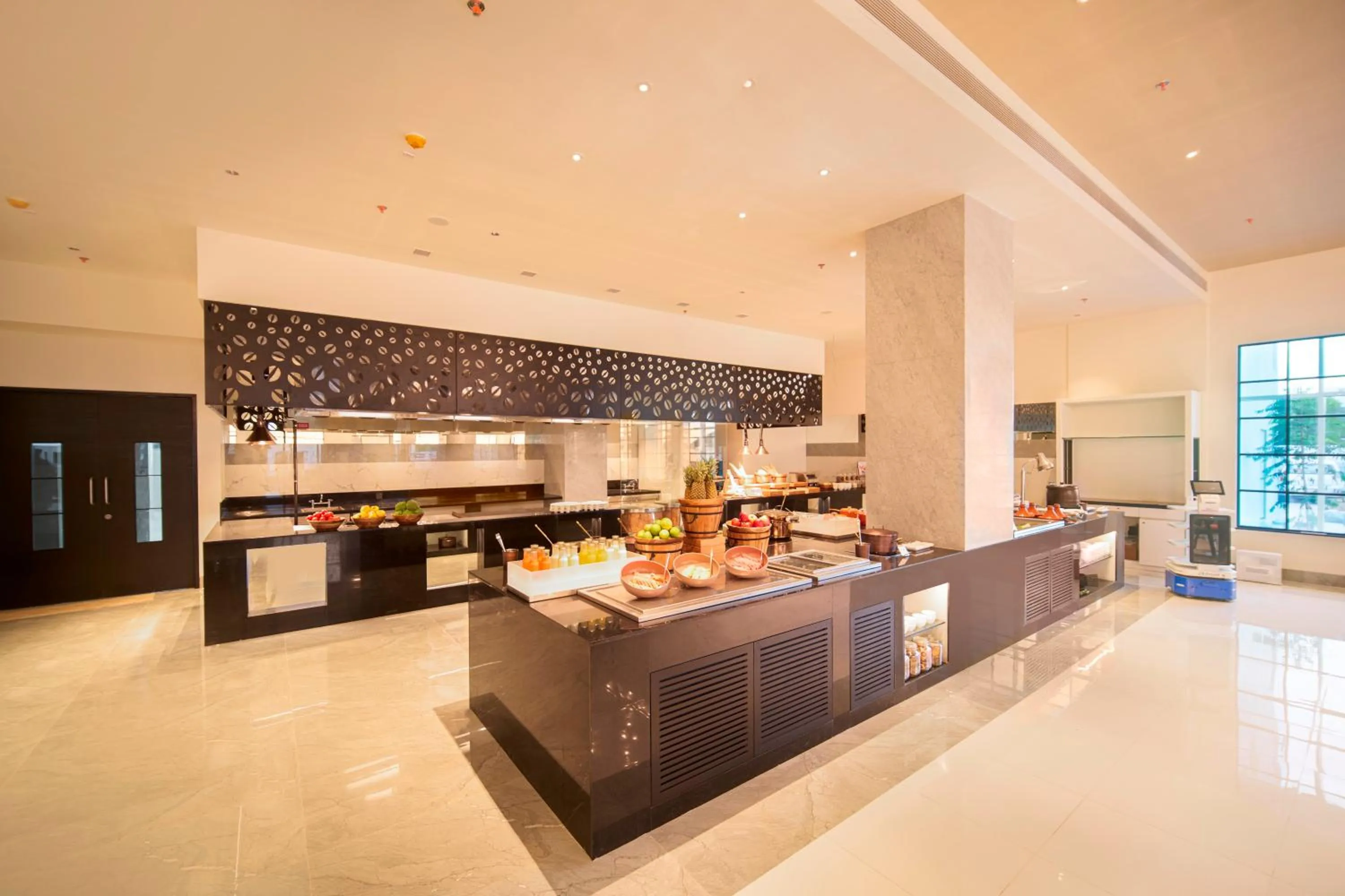 Food in Sarovar Portico Sriperumbudur