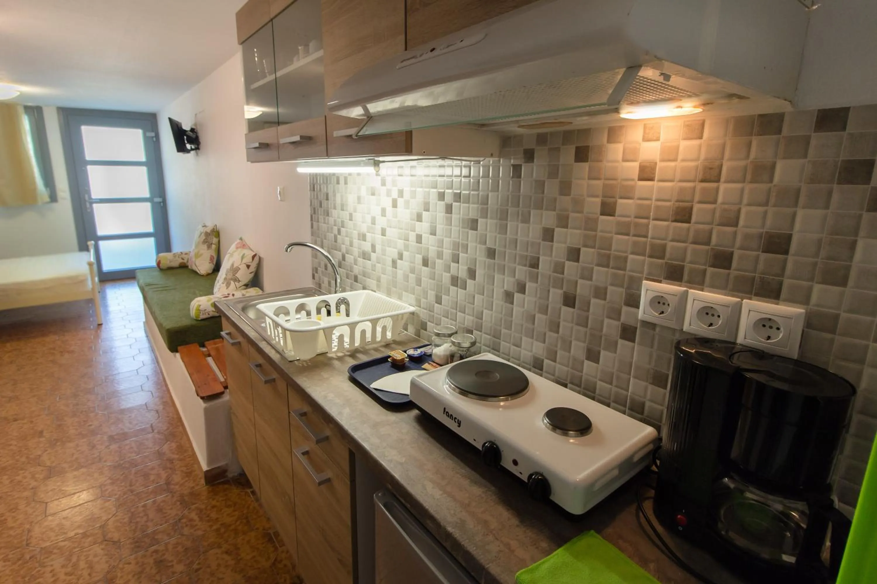 Coffee/tea facilities in Blue Era Apartments