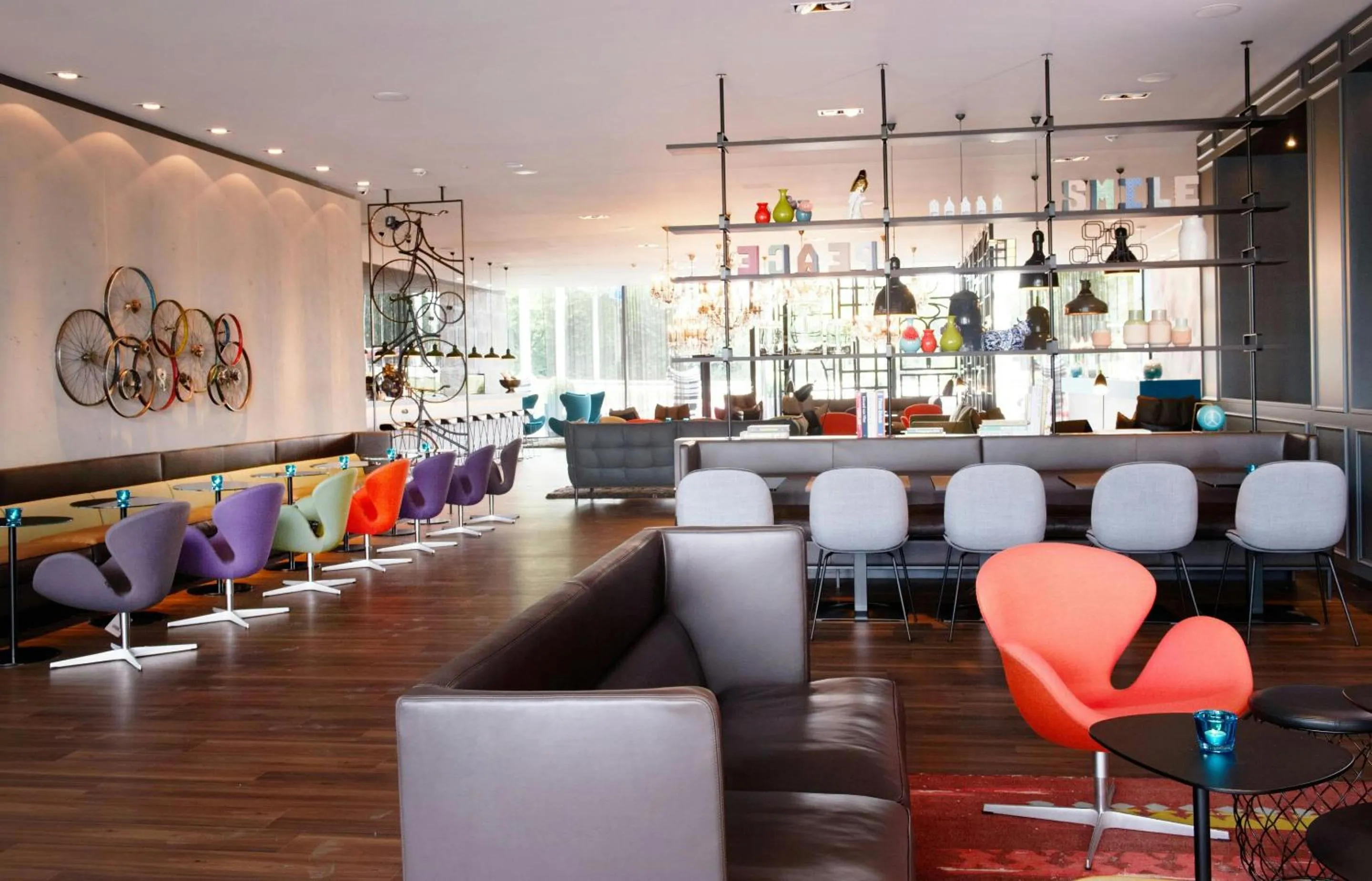 Lounge or bar in Motel One Amsterdam