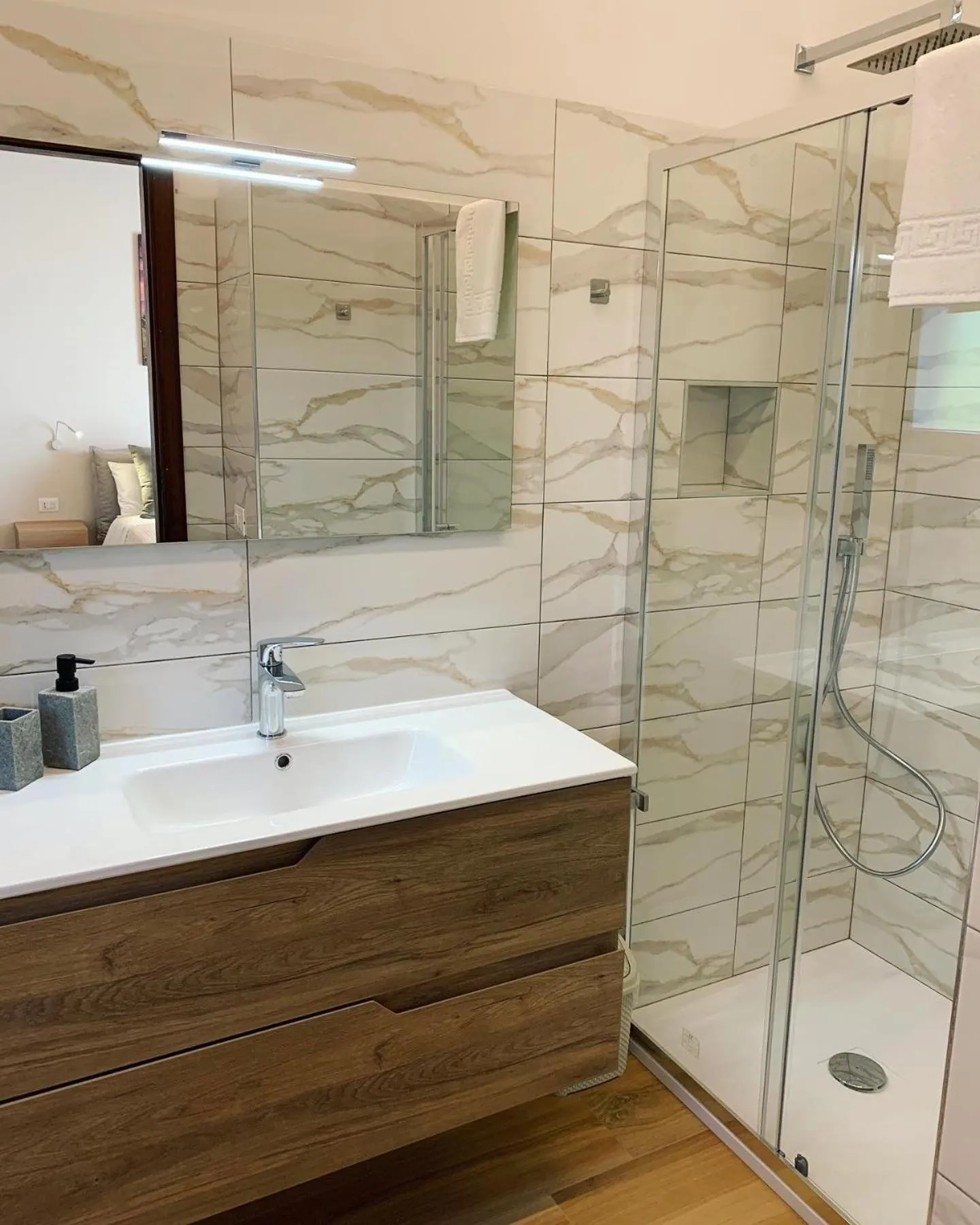 Shower in Villa Zufrò