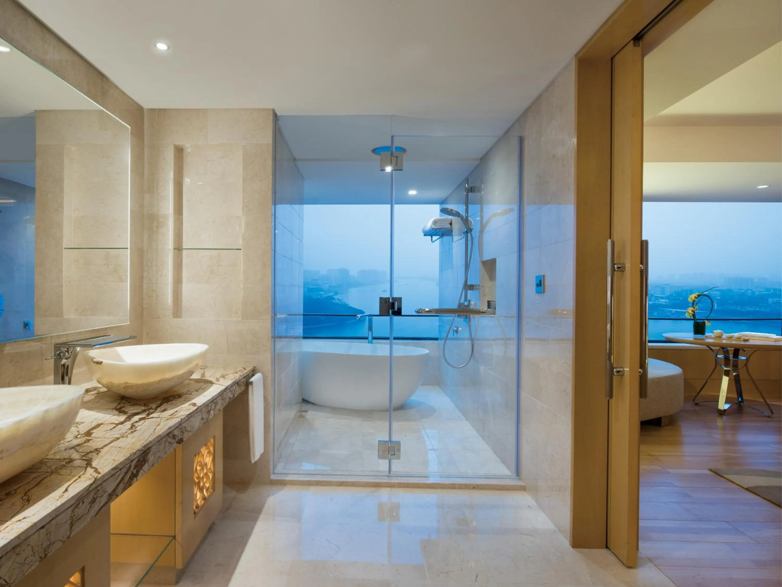 Shower in White Swan Hotel