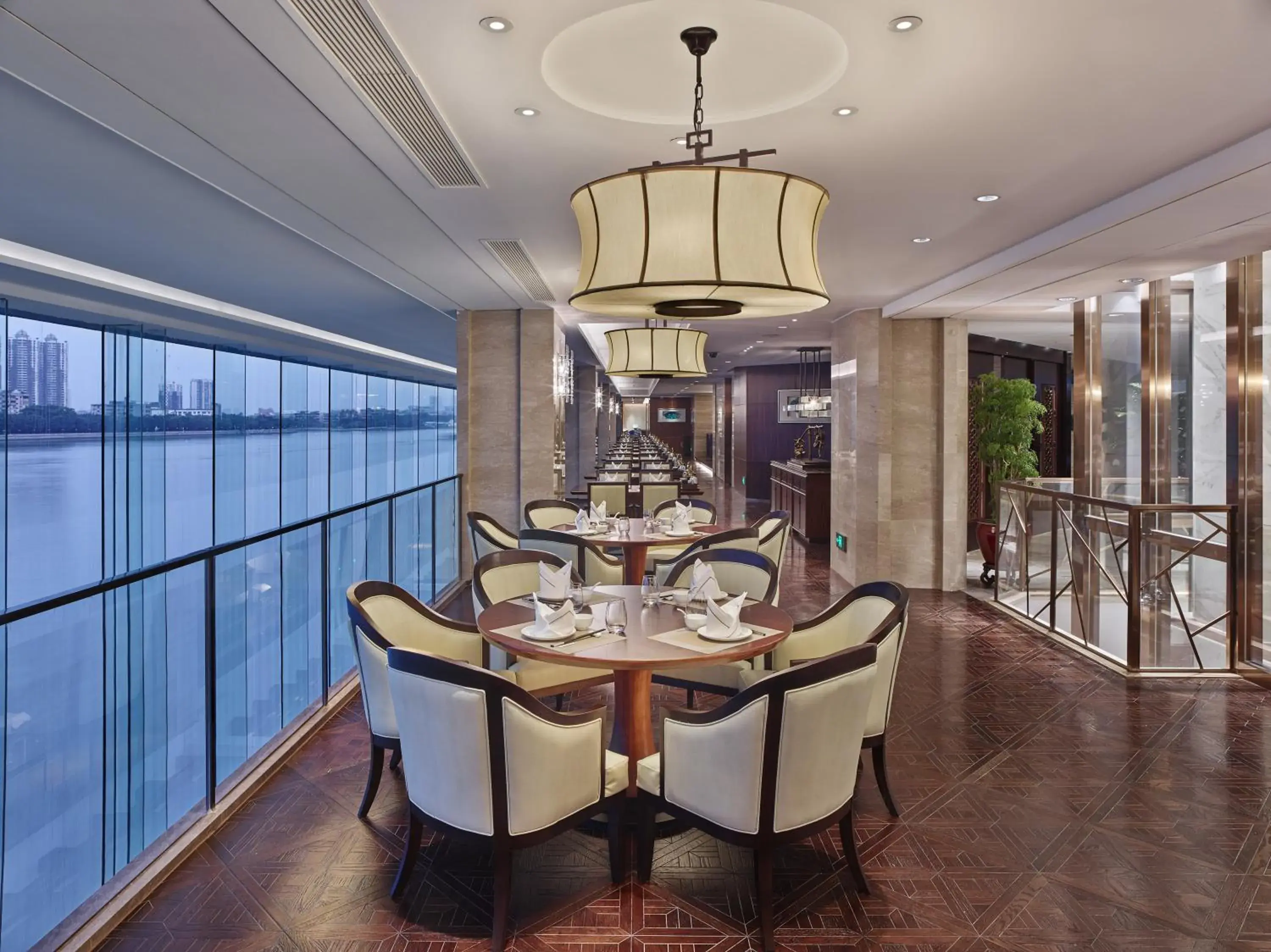 Restaurant/places to eat in White Swan Hotel Restaurant/places to eat in White Swan Hotel